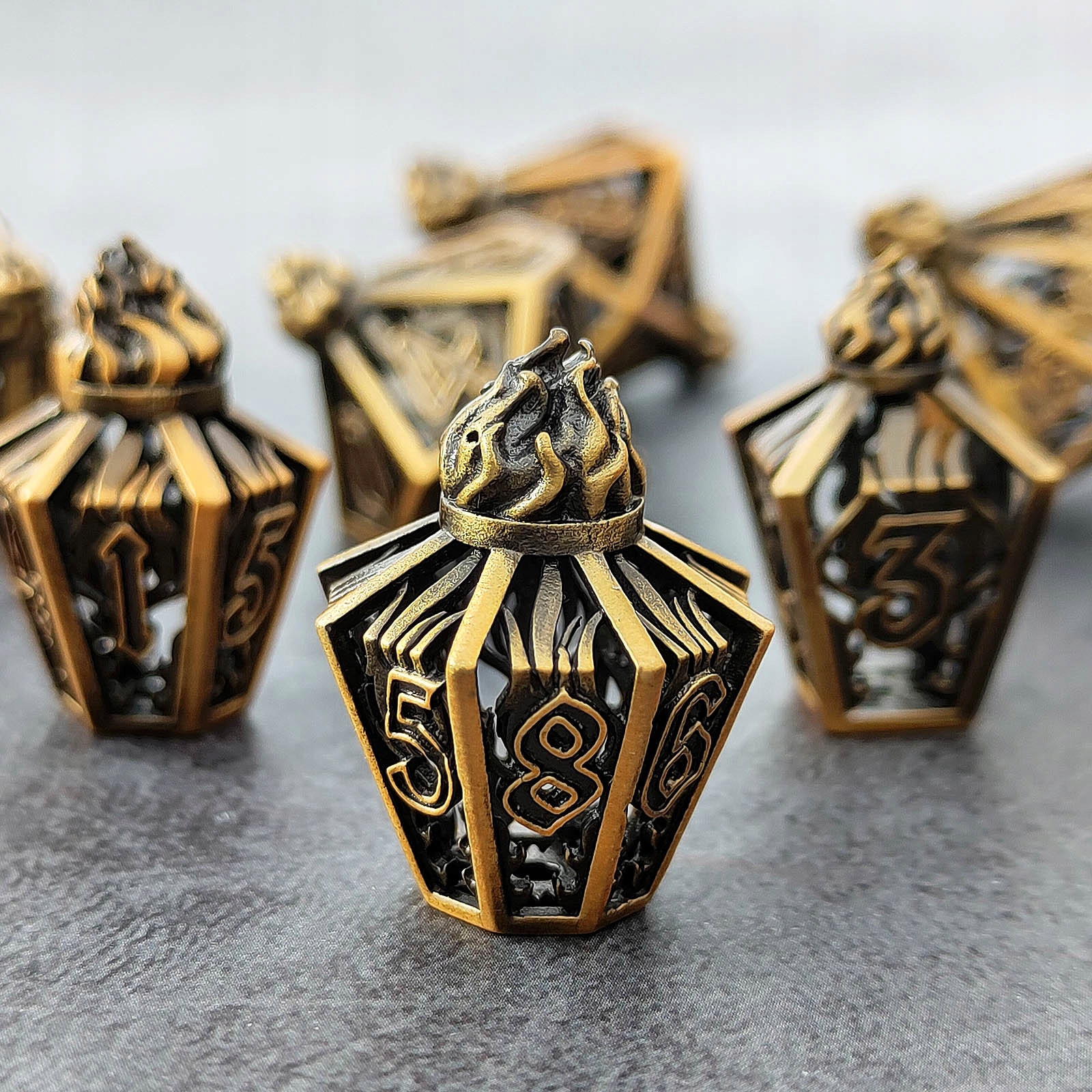 MOŁOTOW ZESTAW 7 METALOWYCH KOŚCI RPG EAN (GTIN) 5905529807848