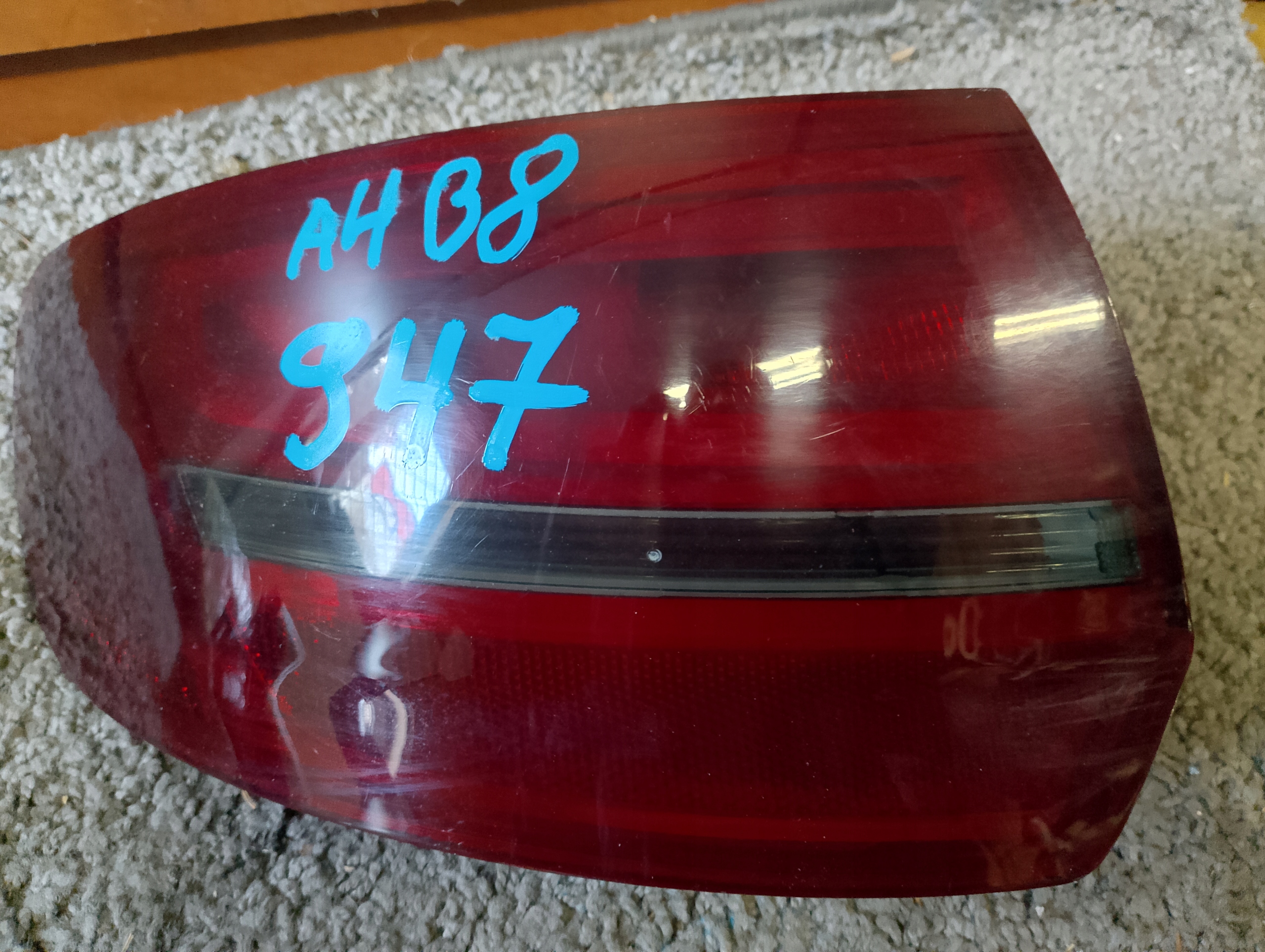 light w fender audi A4 B8 sportback left rear part LED
