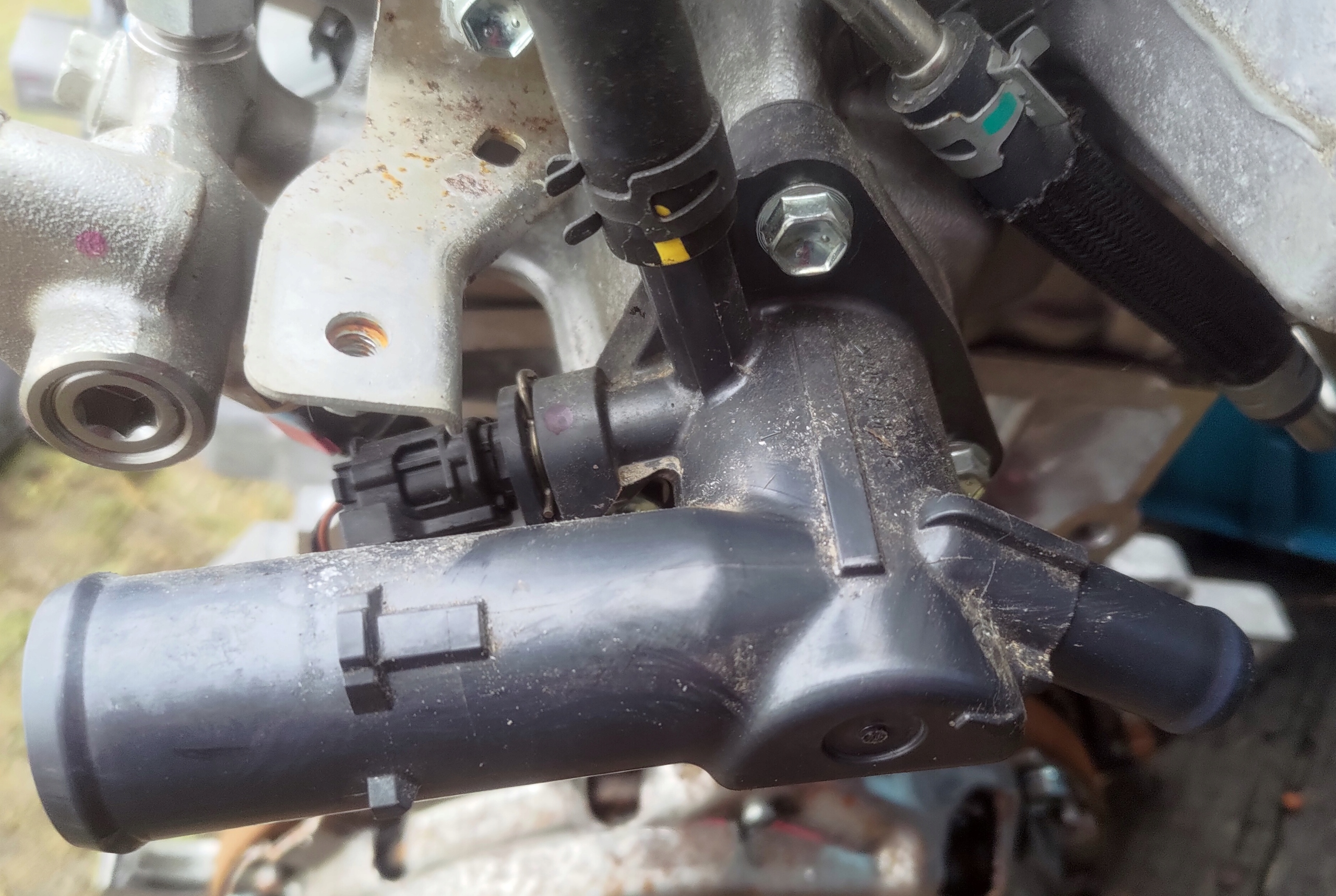 KRÓCIEC WODY GŁOWICY AURIS COROLLA C-HR 1.2T 1,2