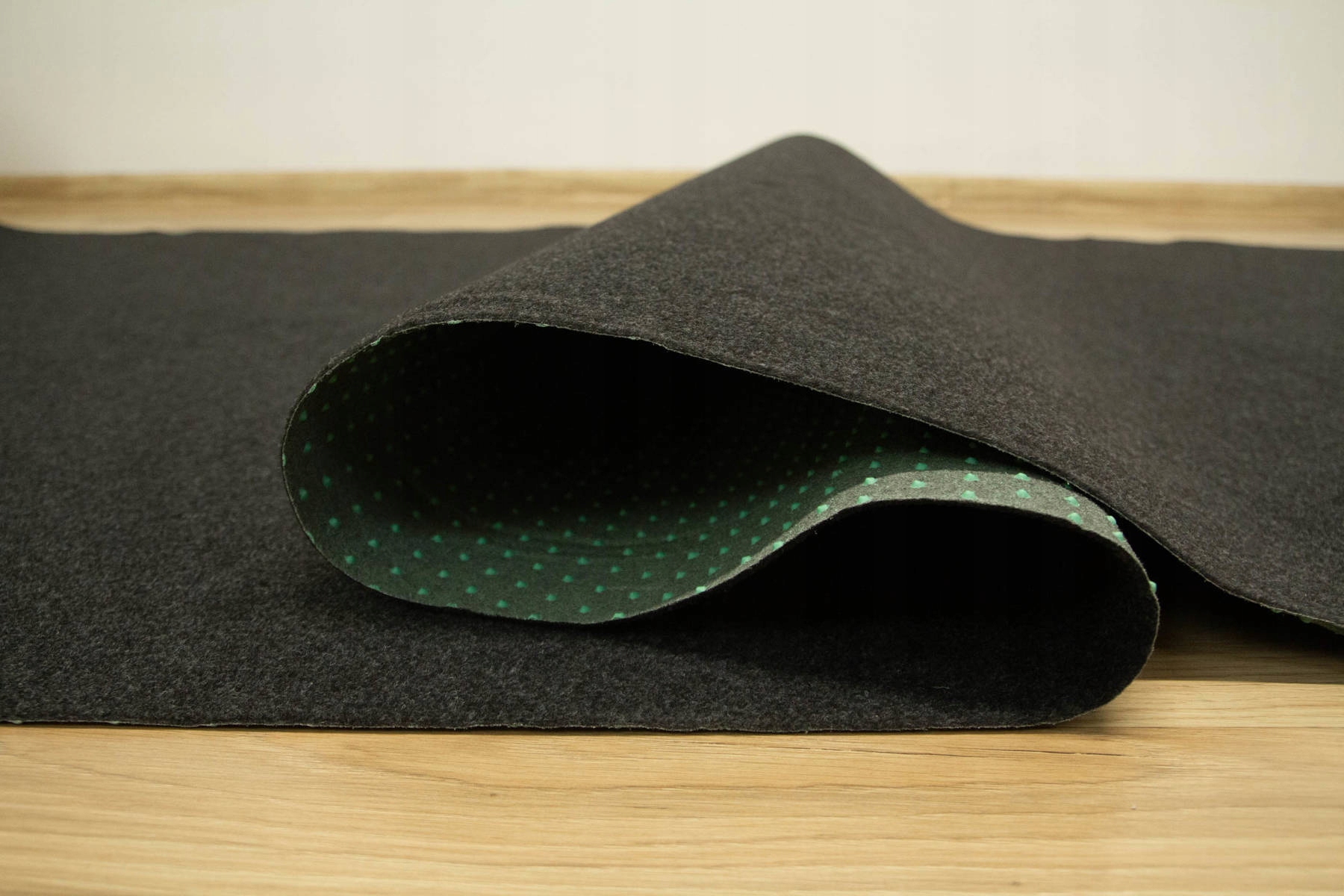 szer. 2m ANTRACYTOWA WYKŁADZINA REMONTOWA IGŁOWANA NA EVENT TARGI STOISKO Materiał poliester