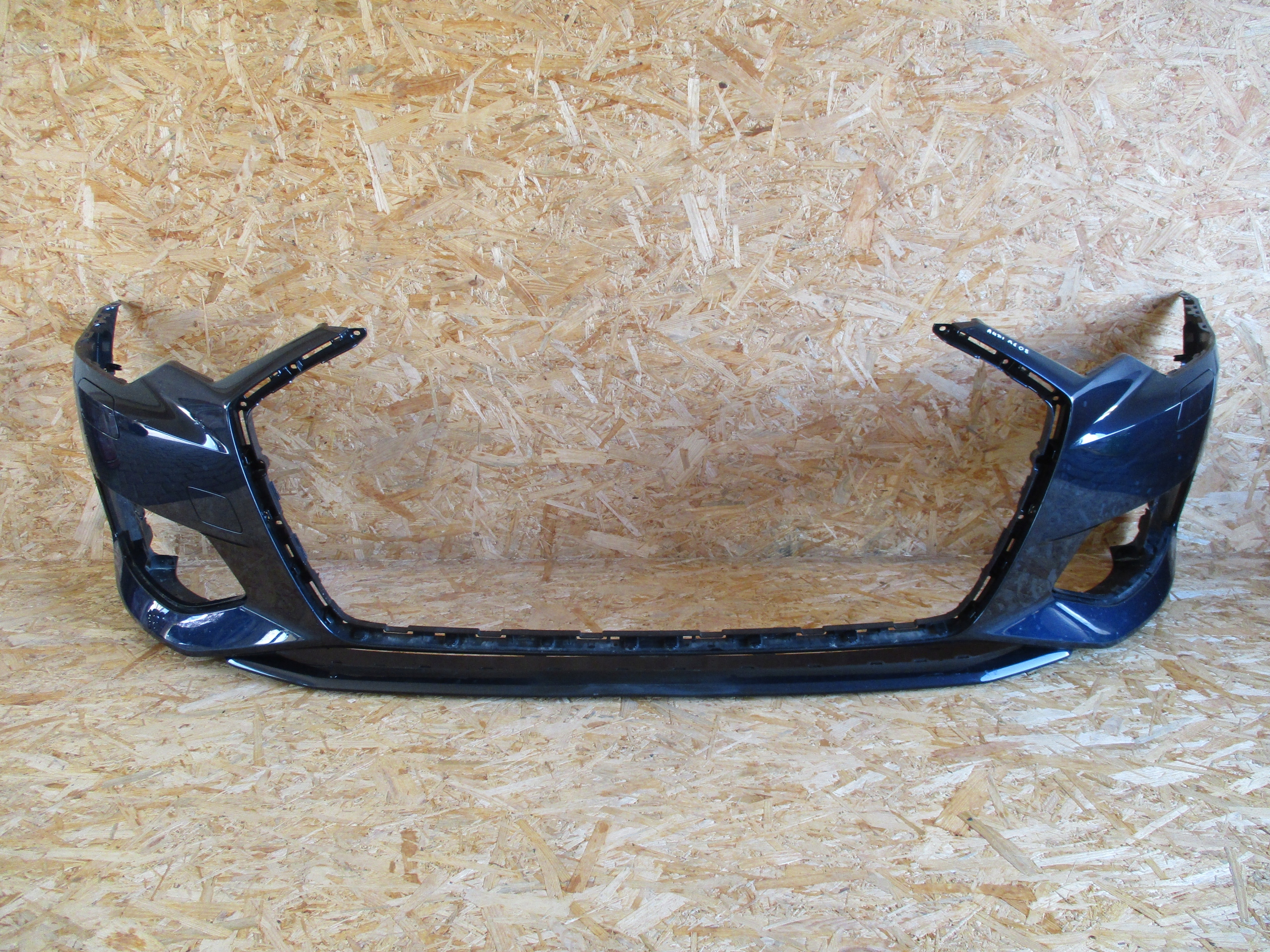 FRONTSTOSSSTANGE VORNE AUDI A6 C8 4K0