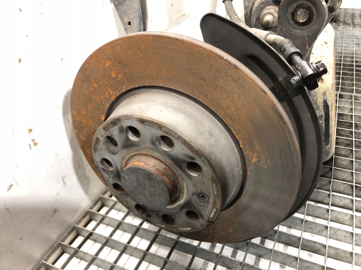 BELKA TYŁ VW CADDY V Minivan TYLNA, ZAWIESZENIA Typ samochodu Samochody osobowe