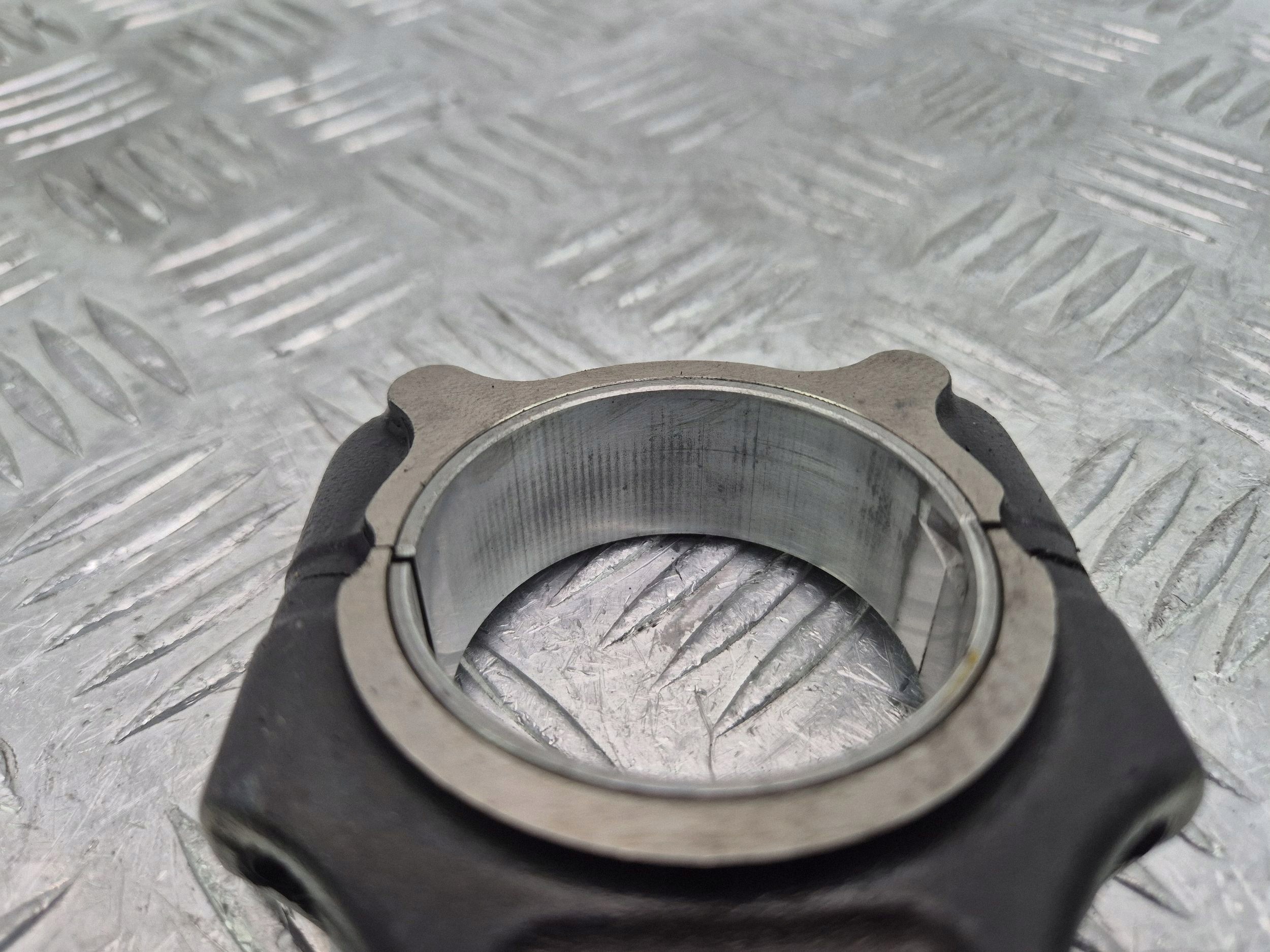 Piston avec bielle Mercedes C220 CDI S204 OM646.811