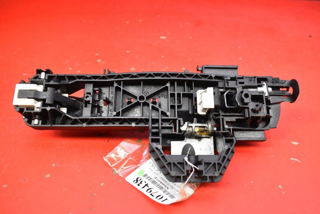 handle right rear part rear grey UK A2047601634 MERCEDES E-class W212 09-13