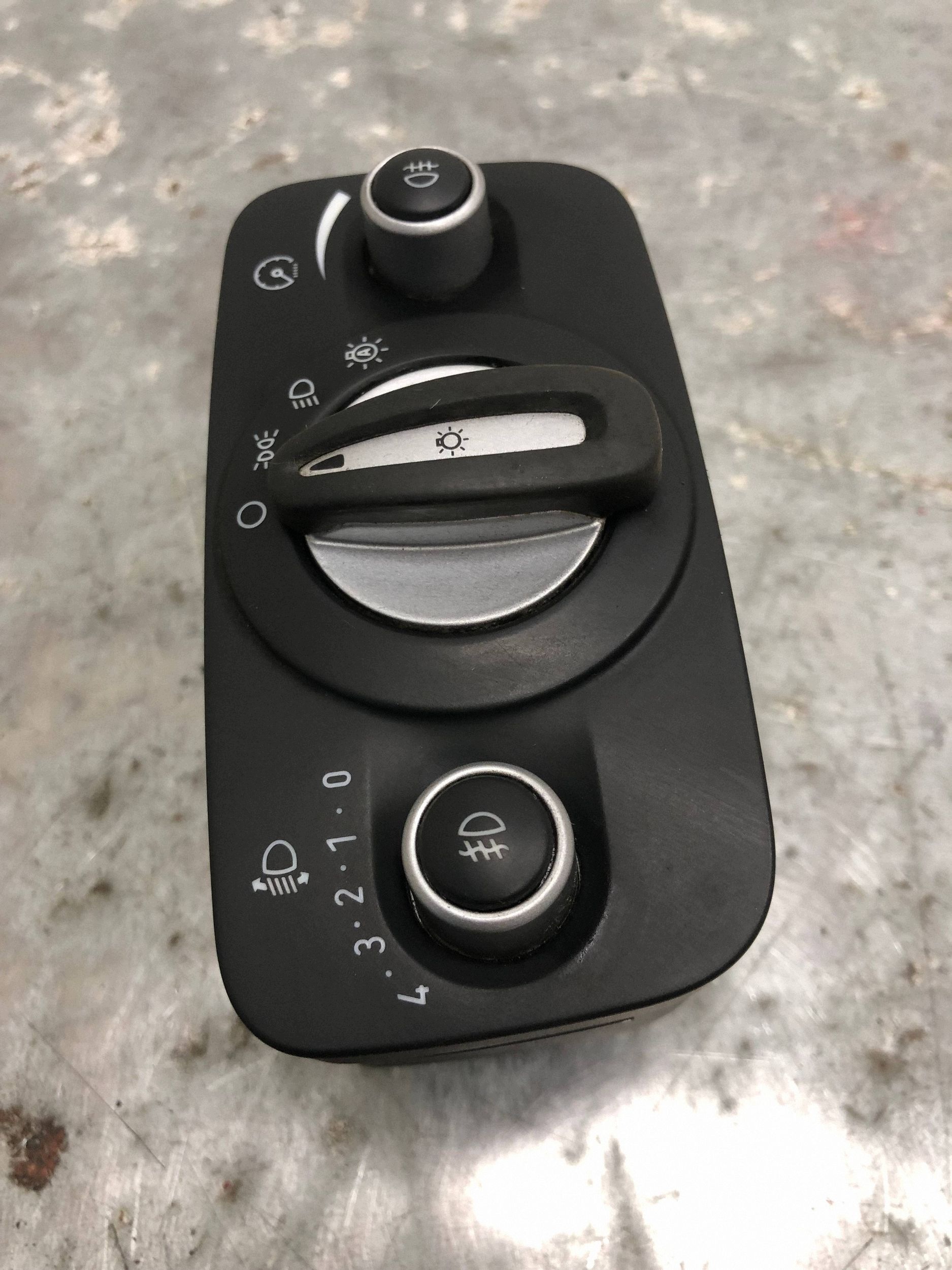 switch light switch FORD MONDEO MK4 LIFT AG9T-13A024-CB