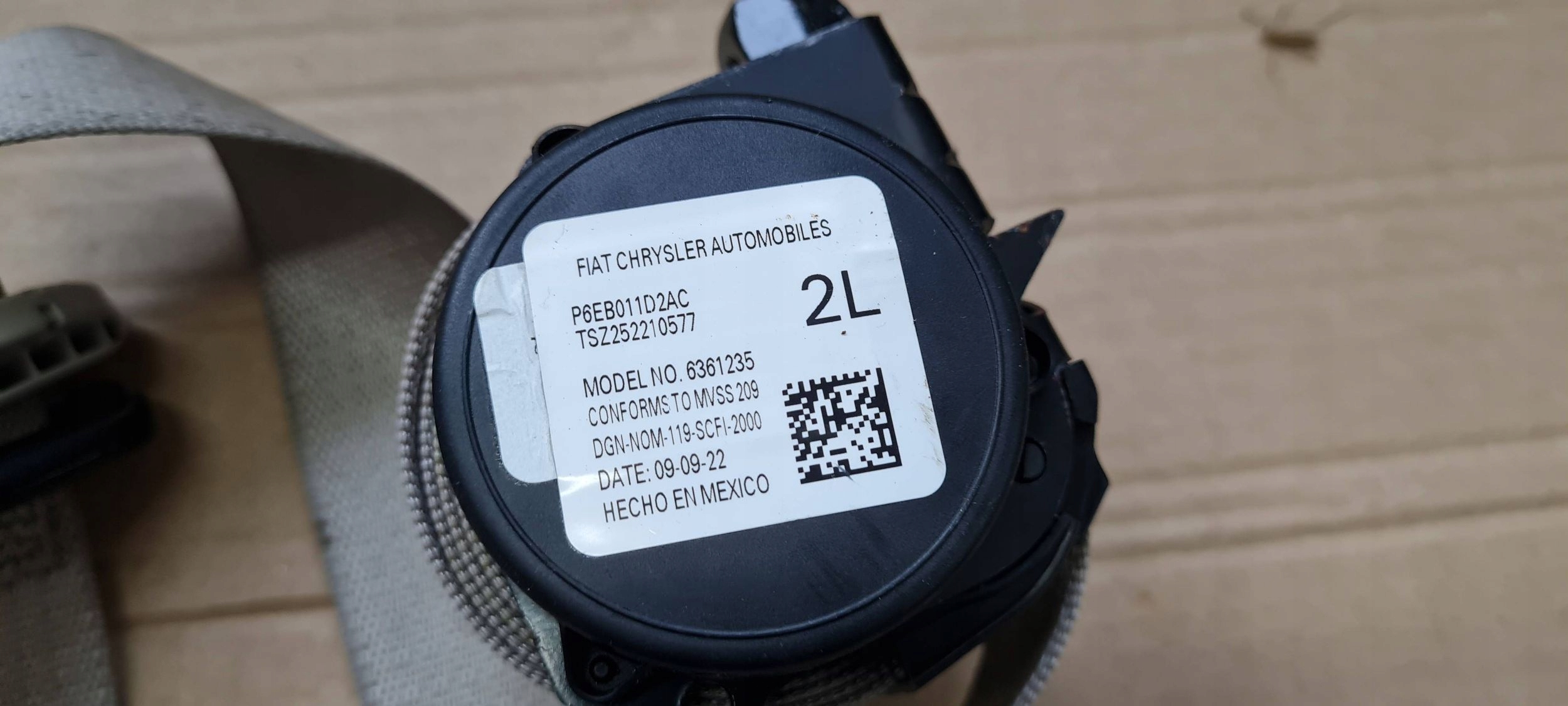 Chrysler Pacifica 2022 Gurten Sicherheits links heck P6EB011D2AC