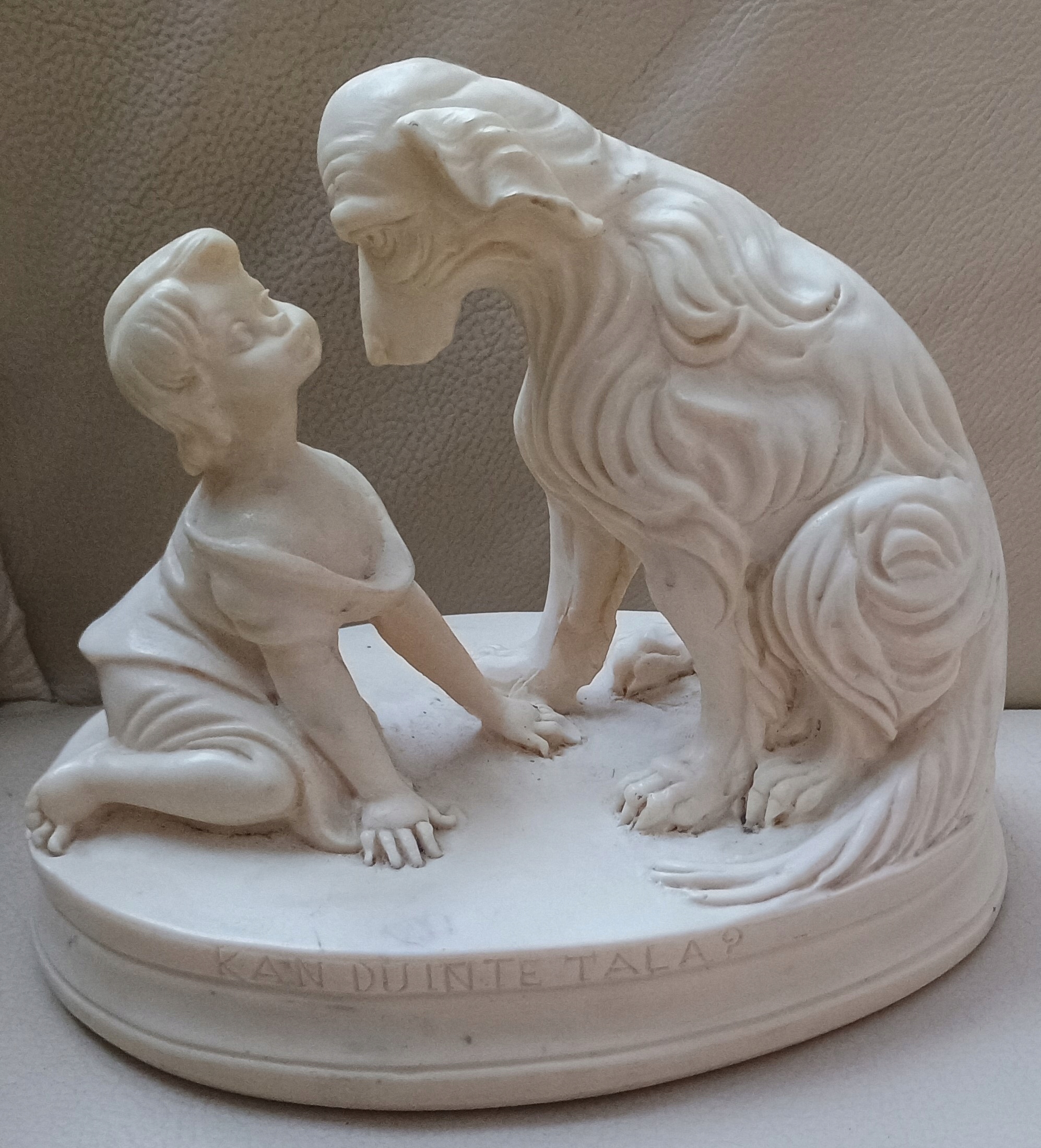 Piękna figurka ALABASTER 