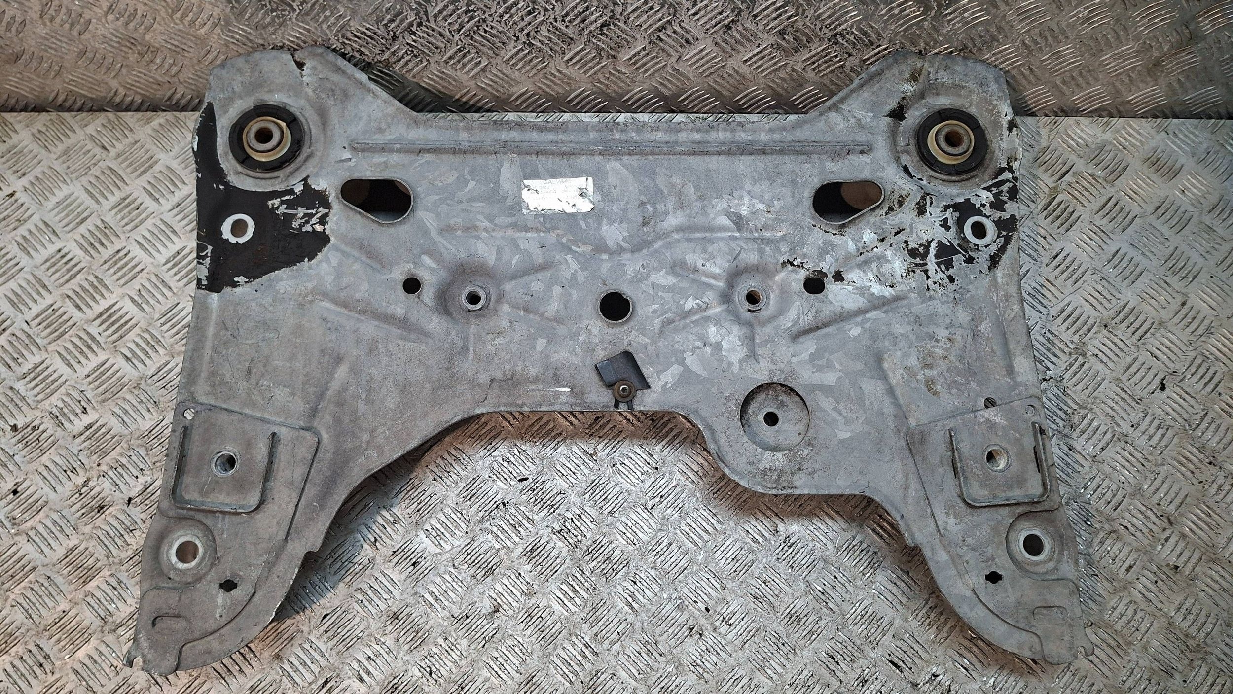axle beam front RENAULT TARFIC II VIVARO A 2.0 DCI 2006