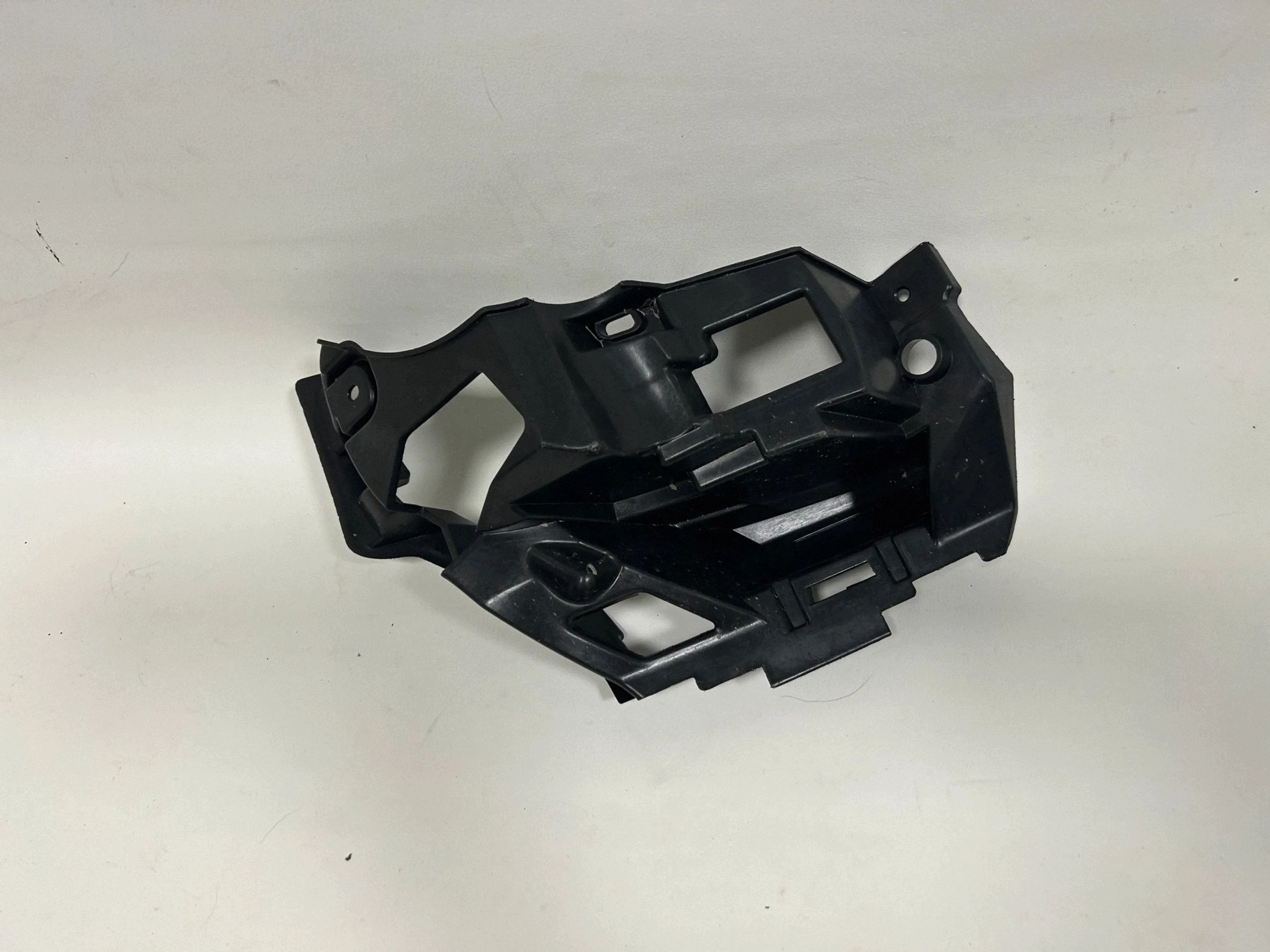 VW New Beetle halter der stoßstange stoßstangenhalterung links 5C5807261