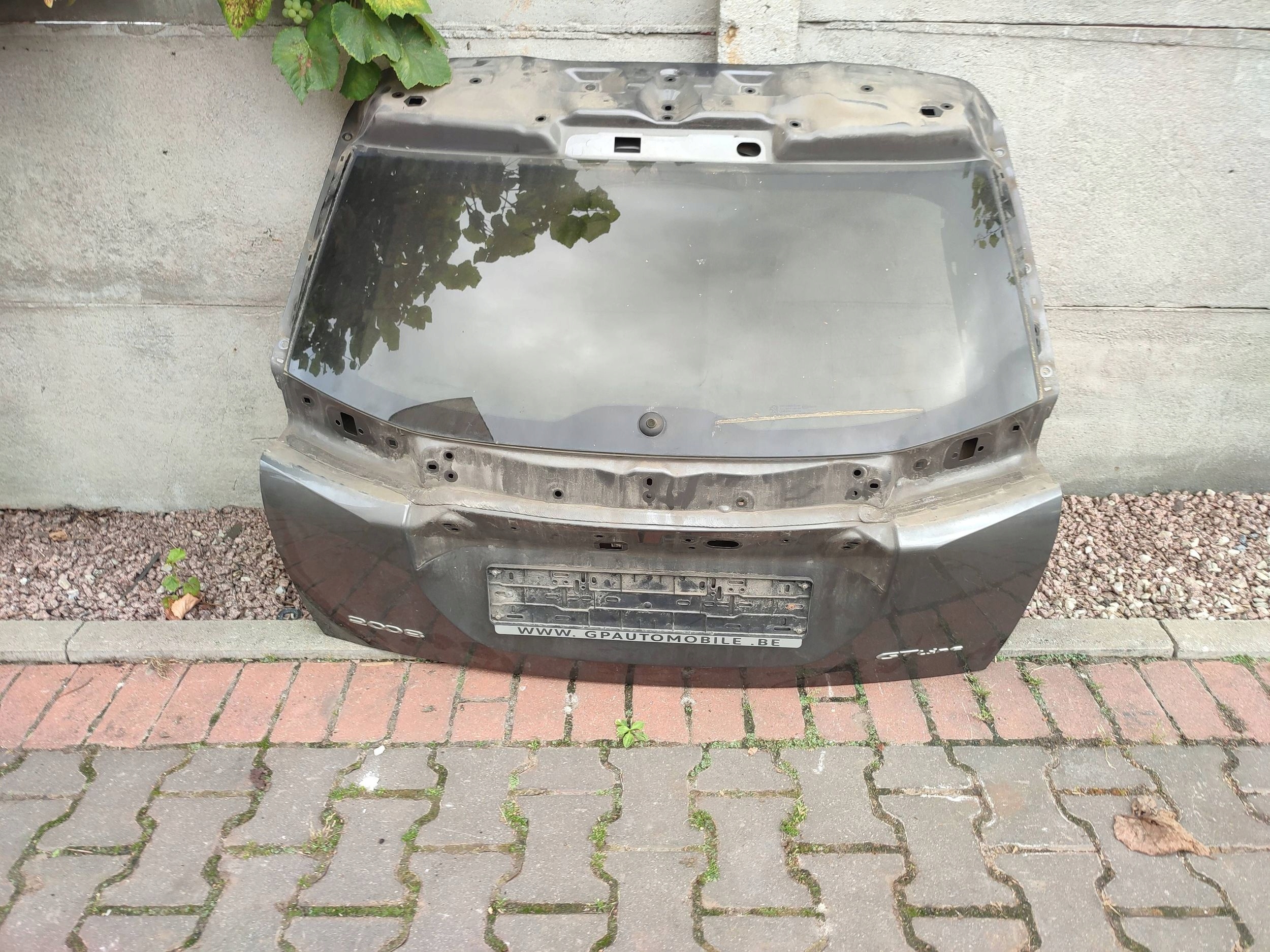 Peugeot 2008 II 2020 boot doors / boot