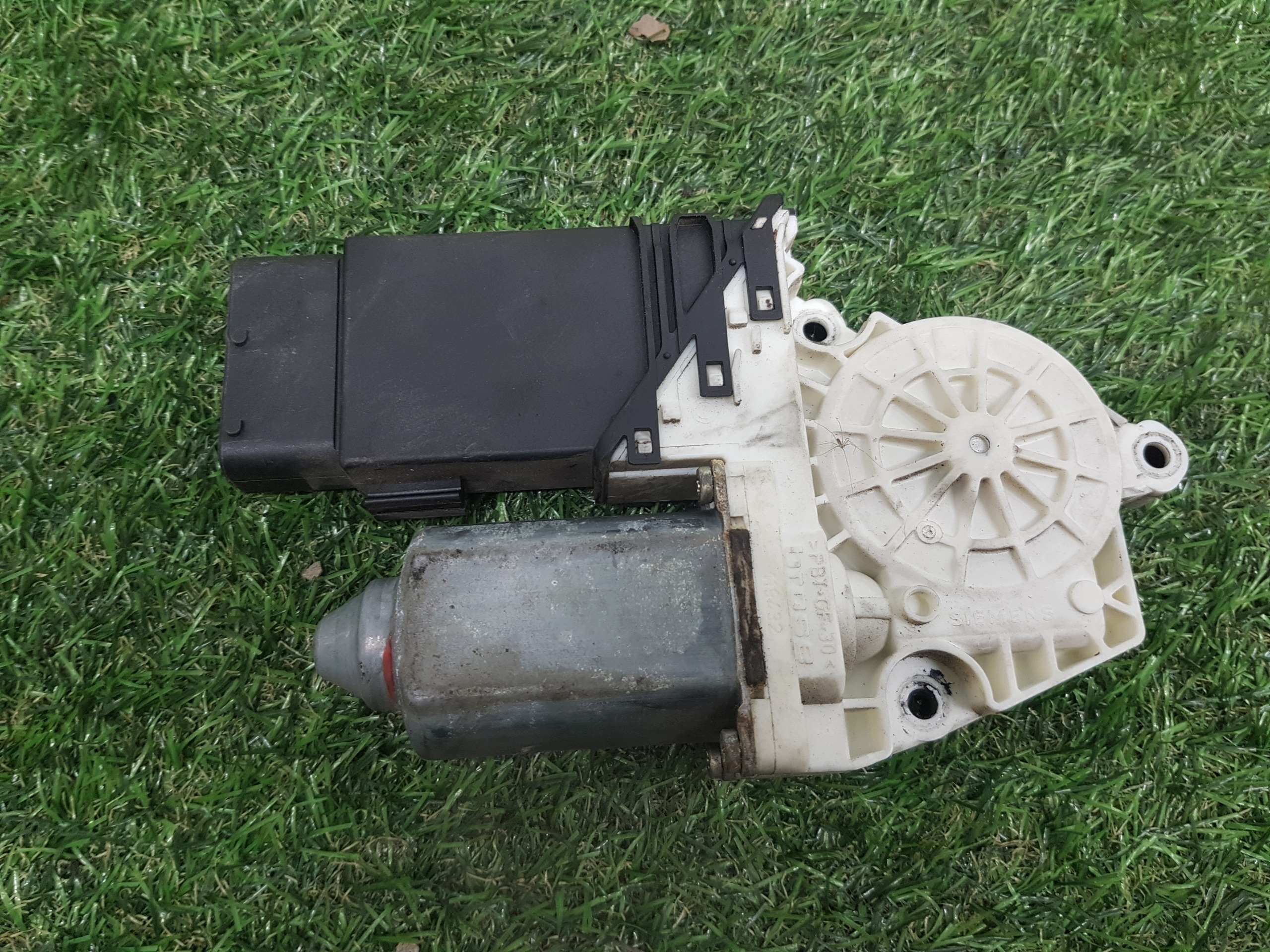 mini motor windows left front front VOLKSWAGEN NEW BEETLE