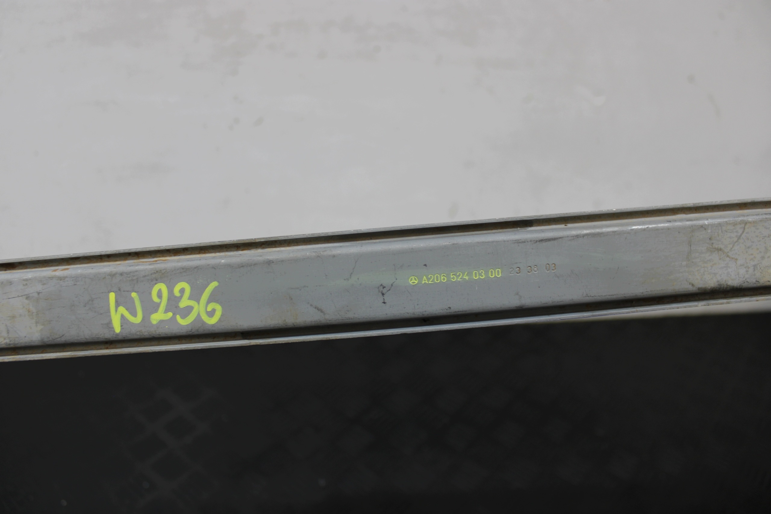 sider brace console A2065240300 MERCEDES-BENZ CLE 236 W236