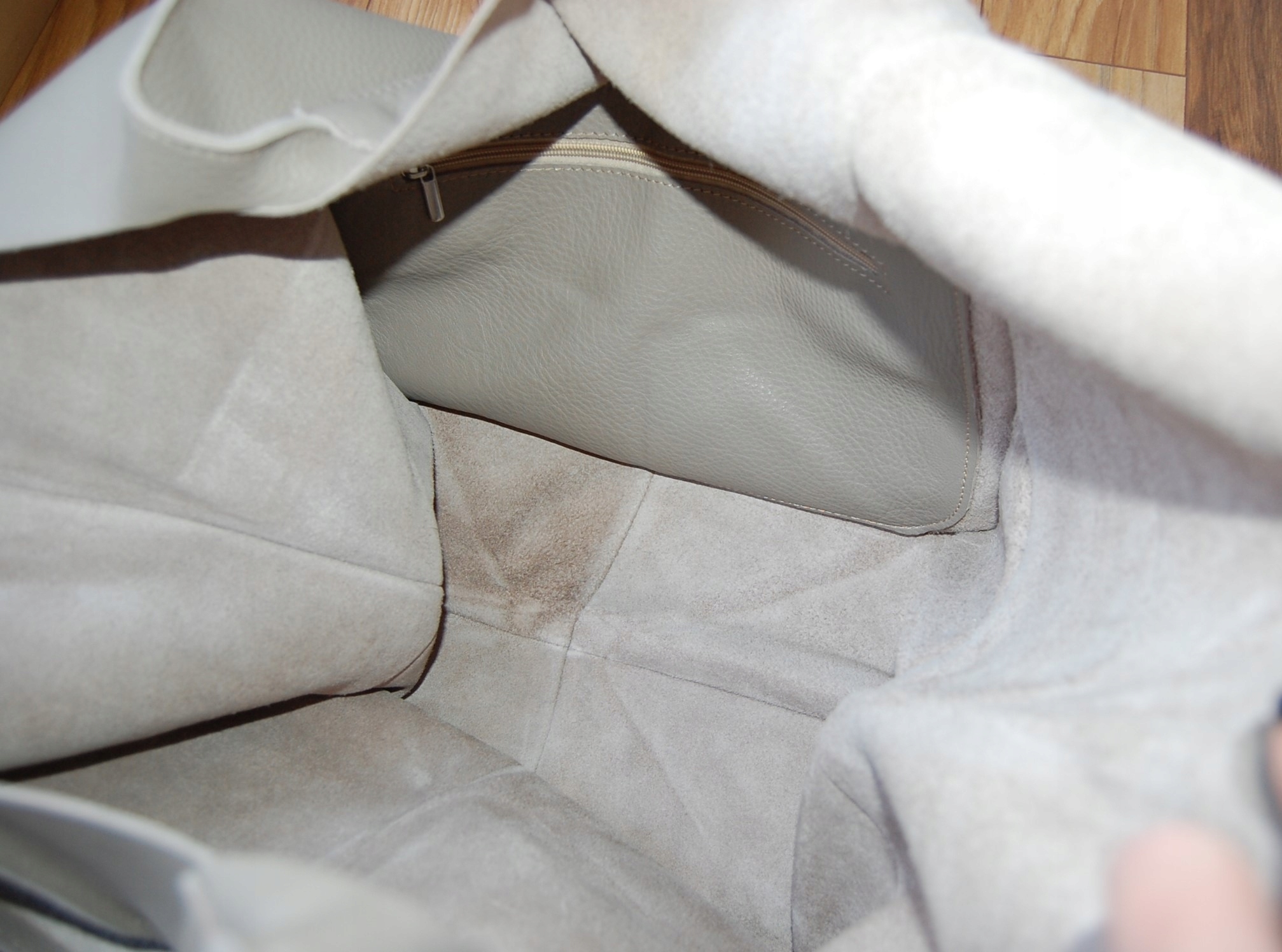 TOREBKA DAMSKA ZE SKÓRY NATURALNEJ - WOREK NA RAMIĘ XXL - SKÓRZANA TOREBKA Materiał dominujący skóra naturalna