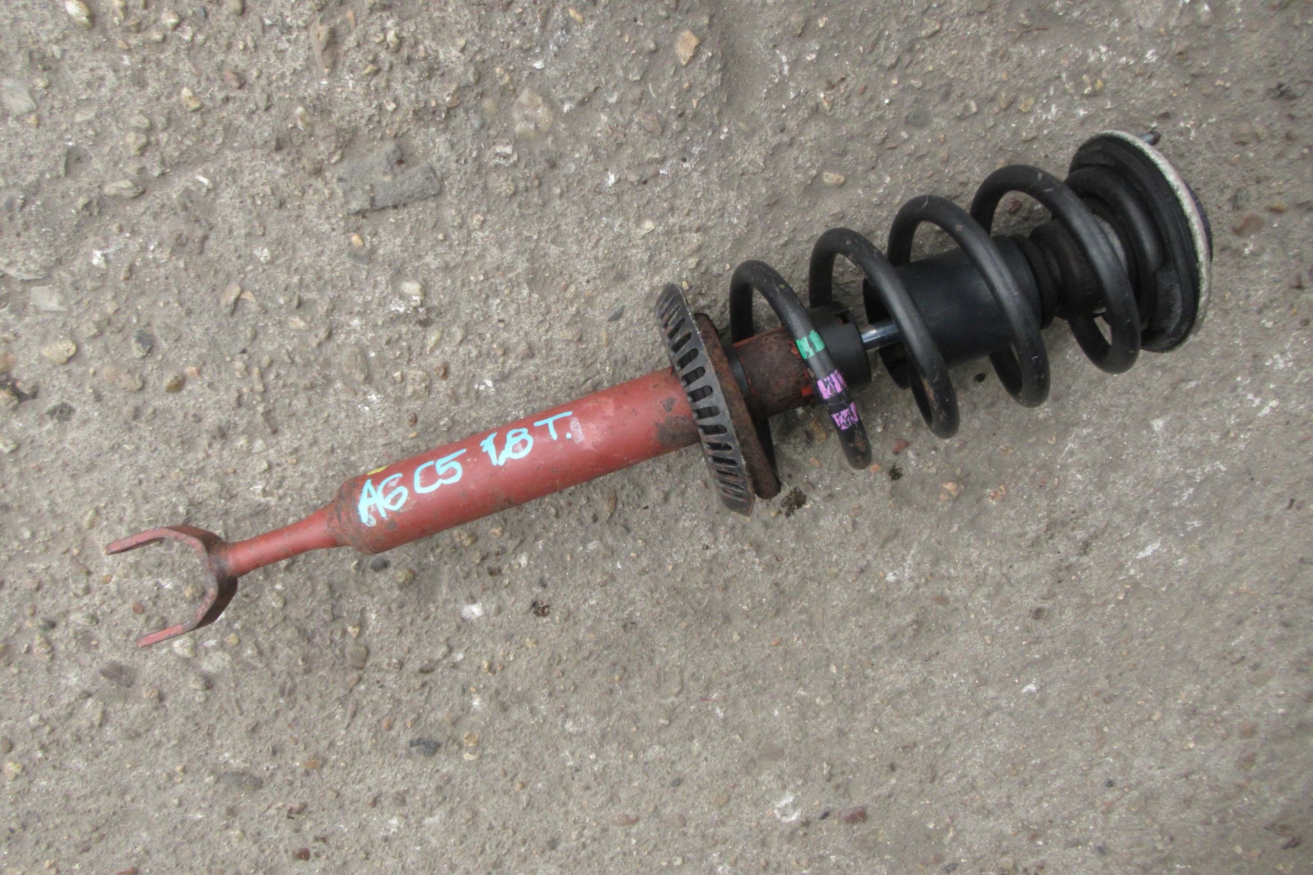 AUDI A6 C5 1.8 shock absorber right front 4B0412031