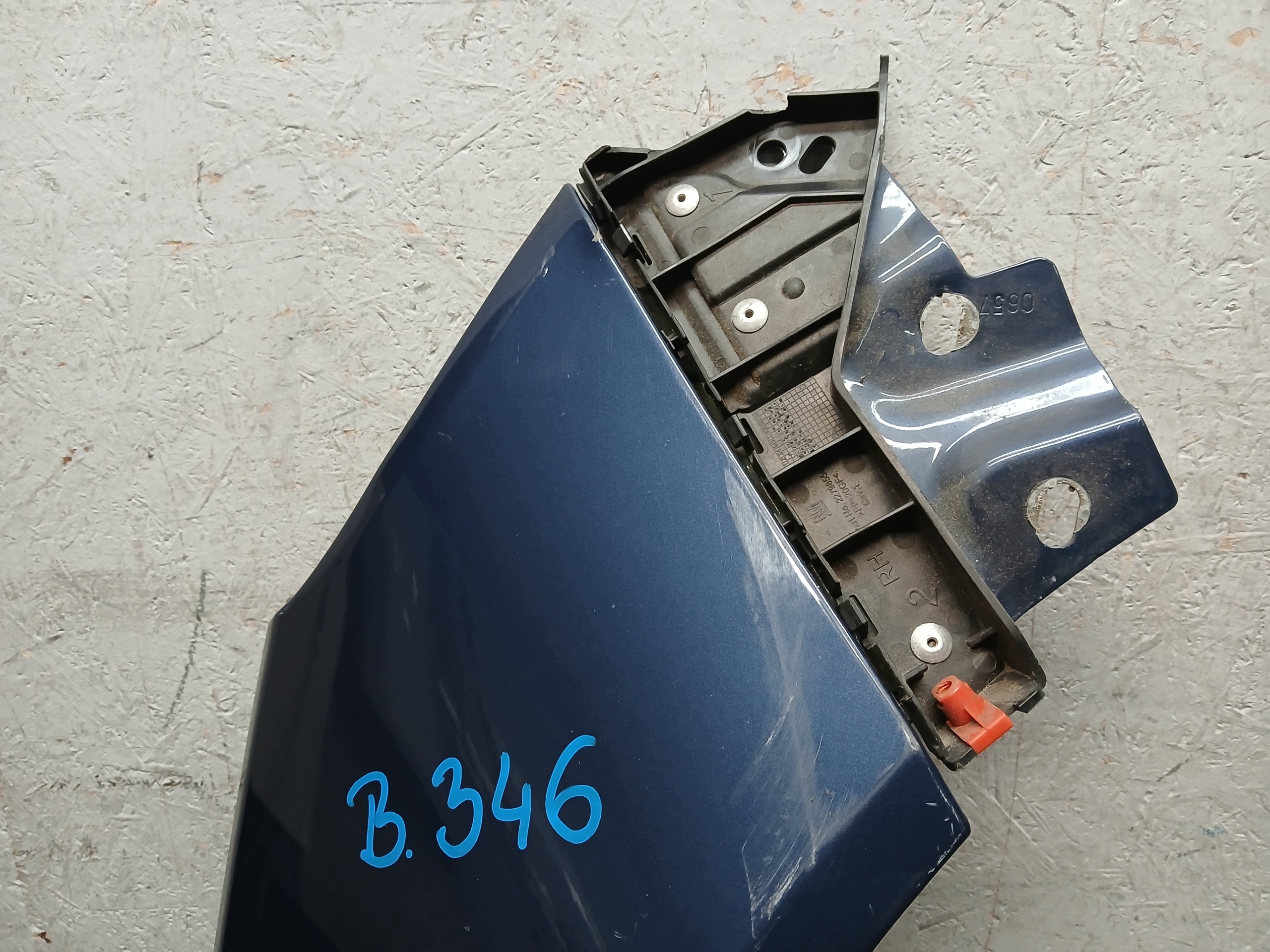 blatník předek pravý OPEL INSIGNIA A a 1 08-17