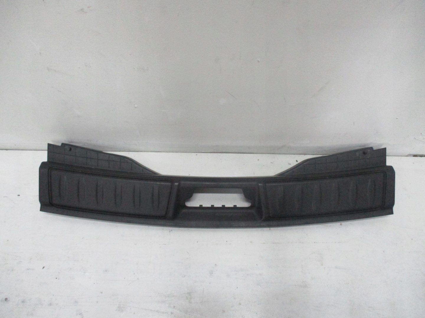 BLENDE ABDECKUNG FÜR GURTEN JAGUAR F PACE HK83-406A64-A