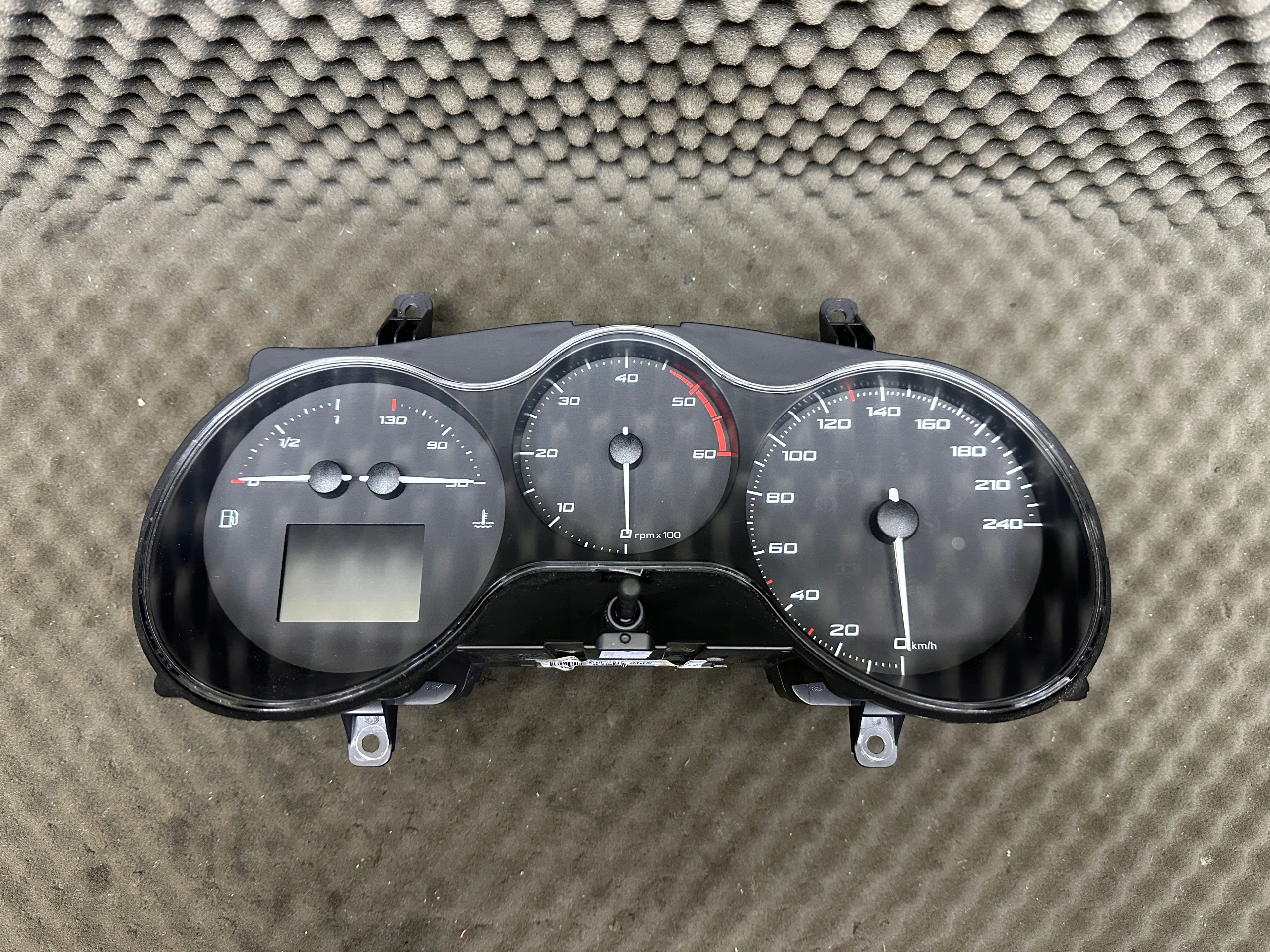 1P0920810F LICZNIK ZEGARY SEAT LEON II