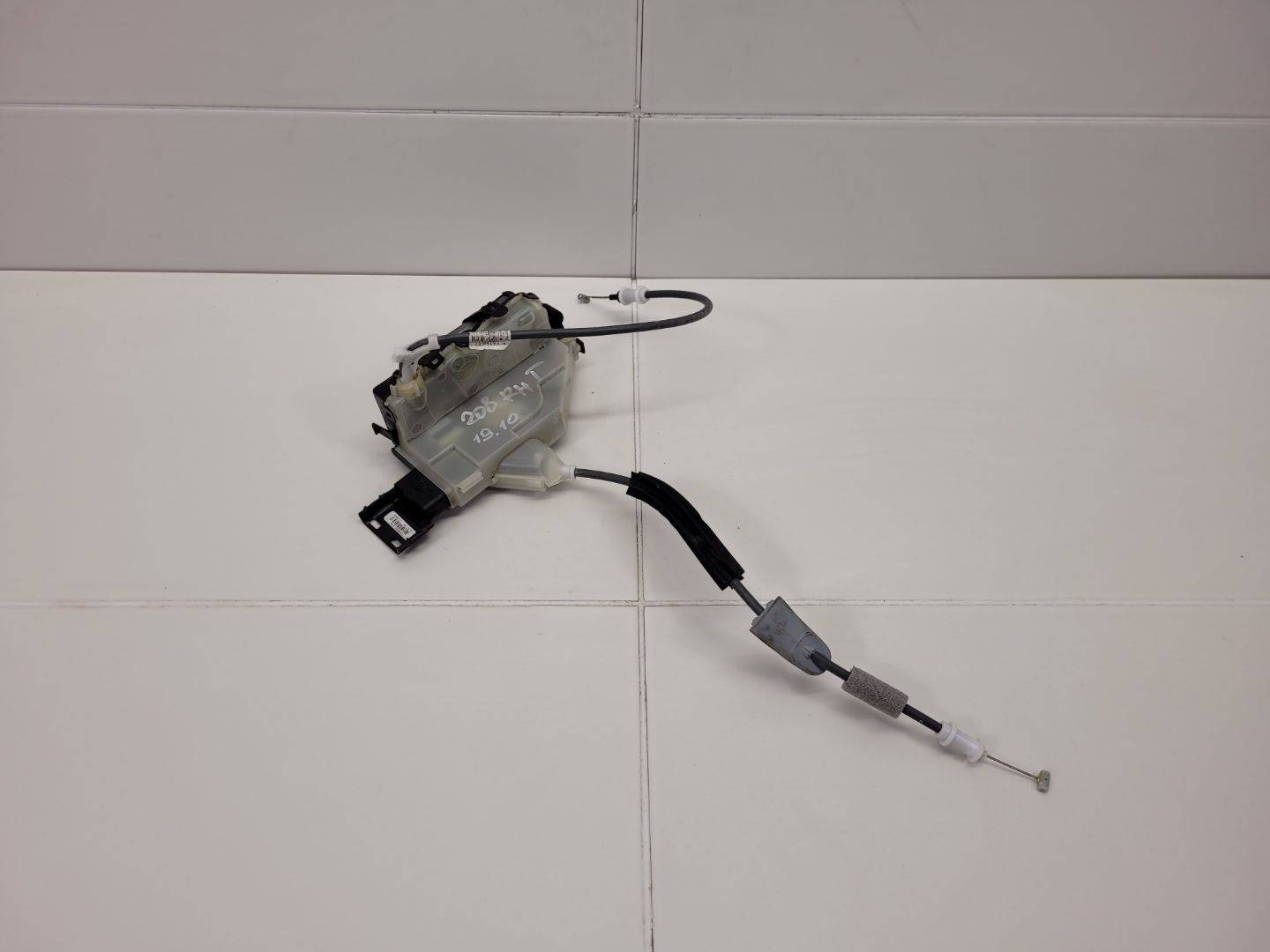 lock door rear part right side Peugeot 208 2015 16943875