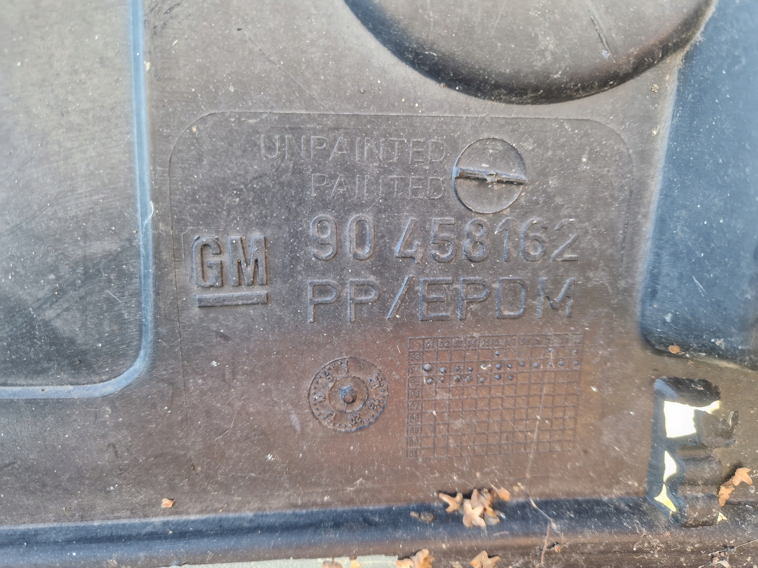 nárazník předek přední OPEL OMEGA B 90458162