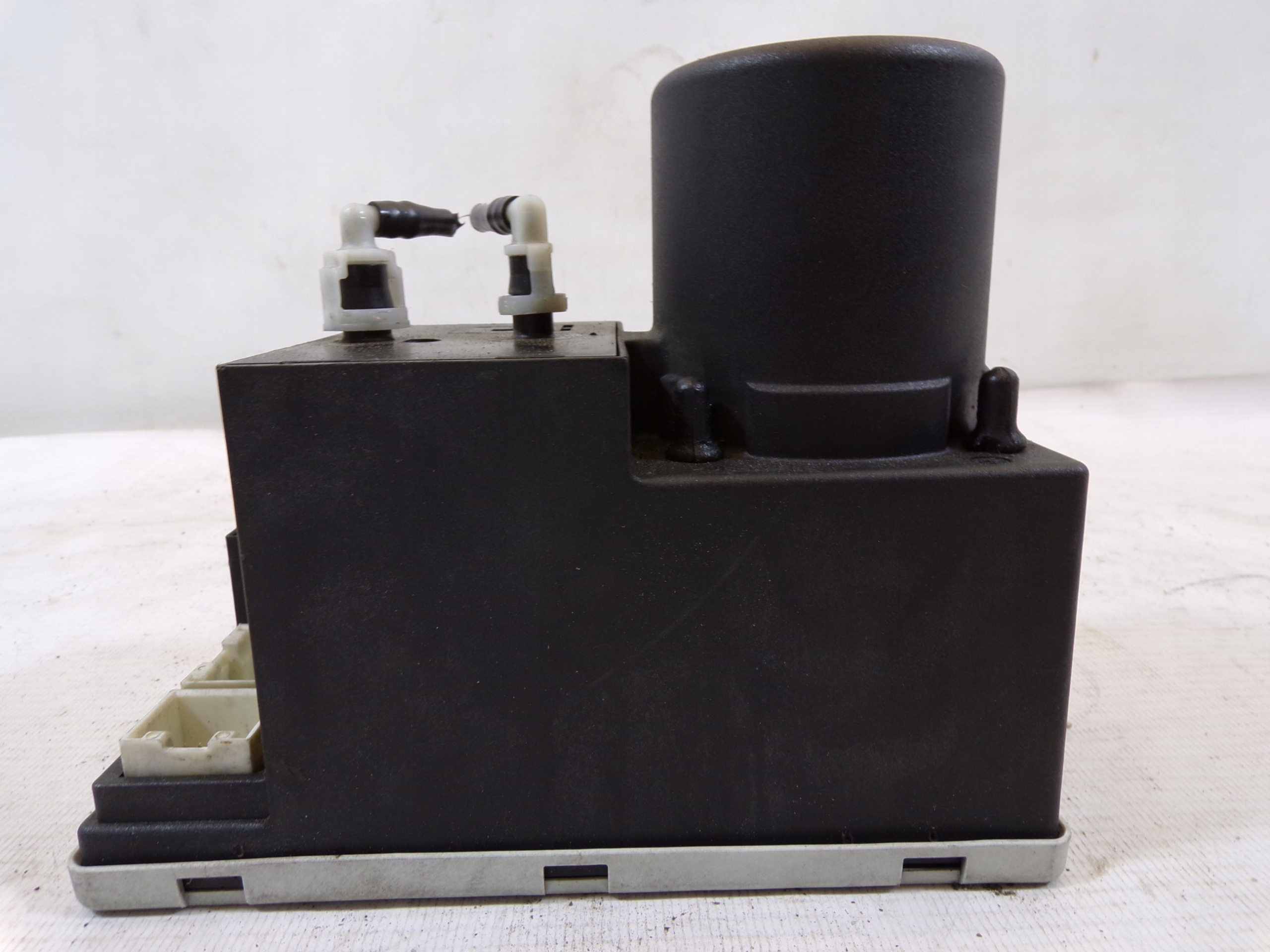 POMPKA CENTRALNEGO ZAMKA AUDI A4 B5 8D0862257B (1) Typ samochodu Samochody osobowe