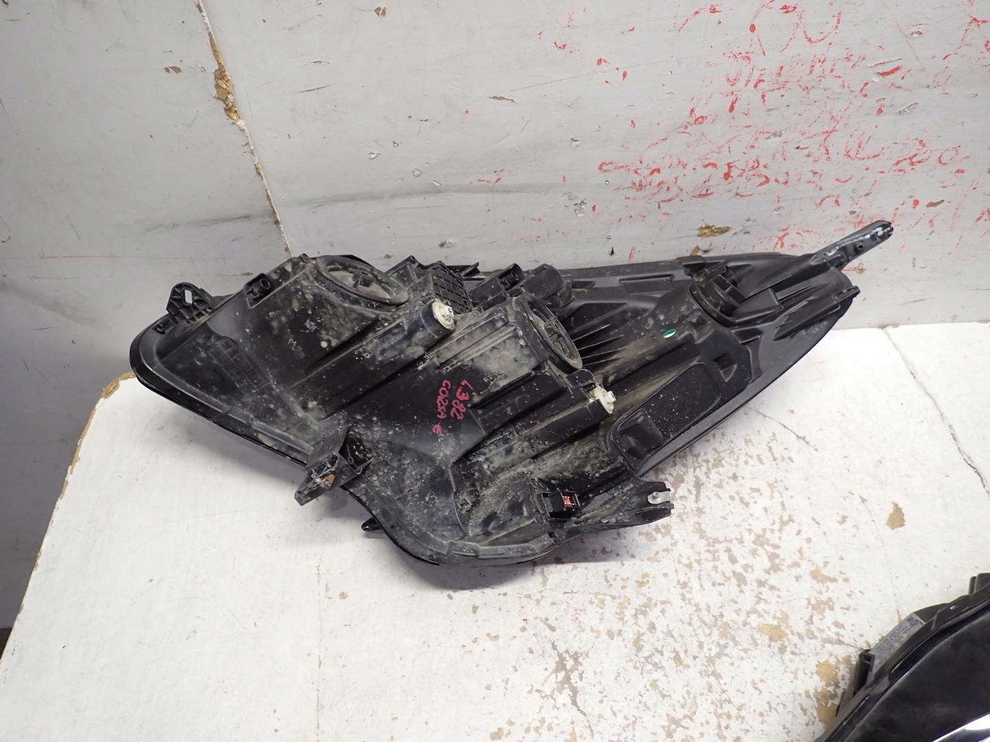 light front front right OPEL CORSA E 2014- 13381336