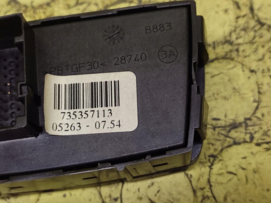 FIAT PANDA II switch of warning lights 735357113