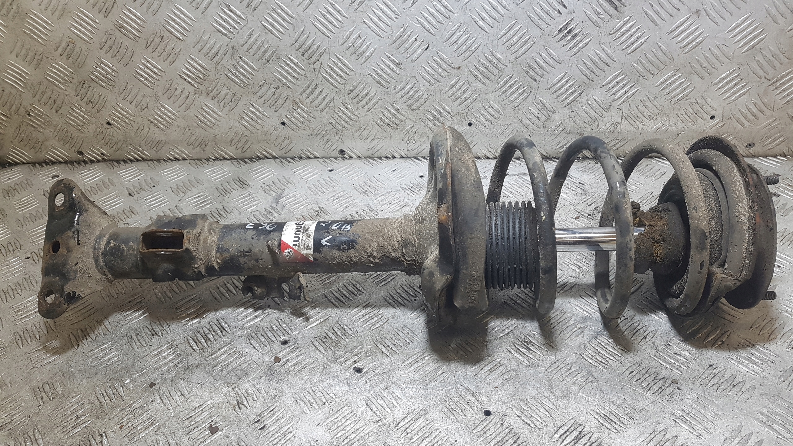 MCPERSON ľavý predok predný BMW E36