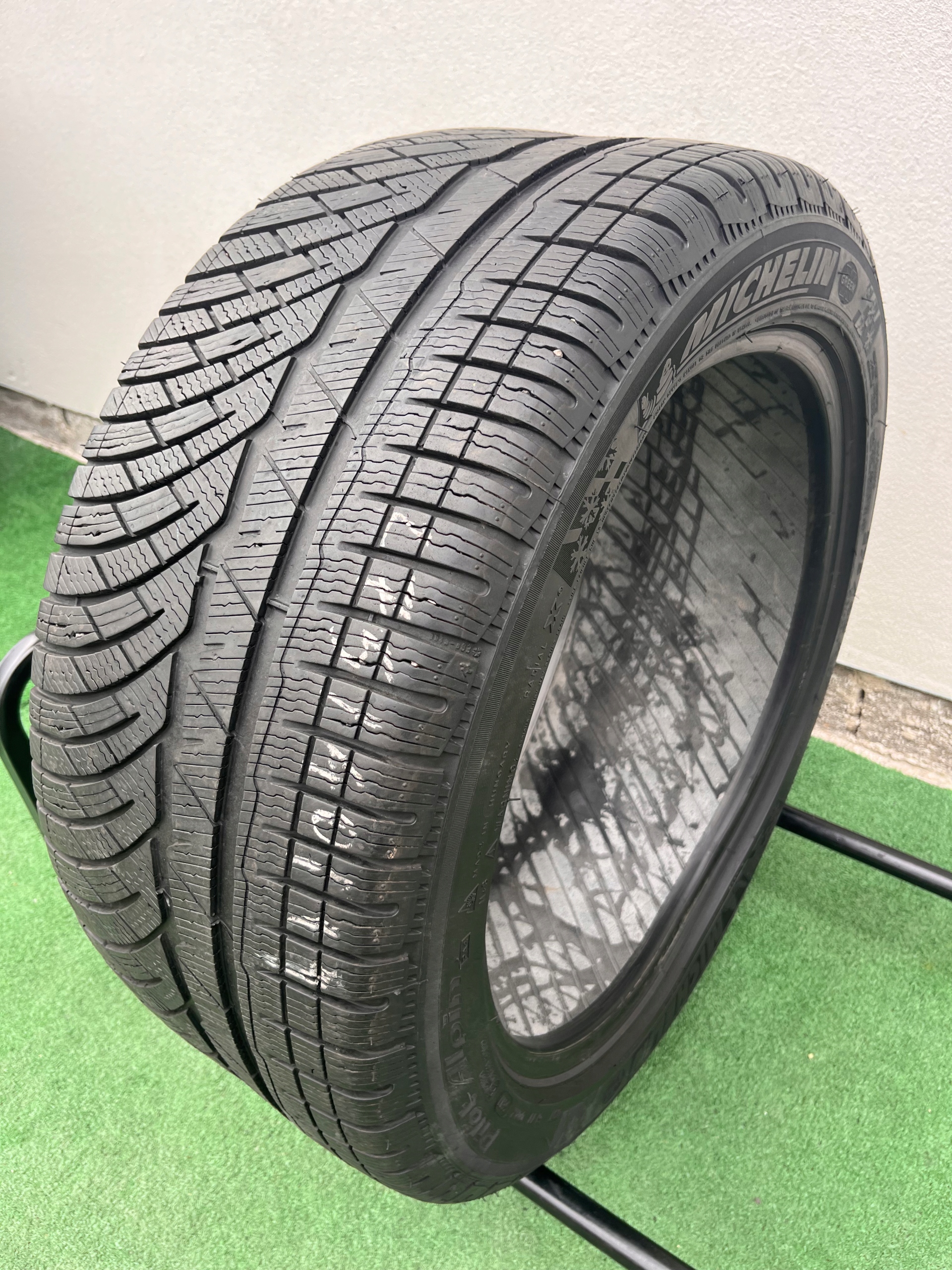 275/40R19 Michelin Pilot Alpin 4 6mm EAN (GTIN) 3528707016355