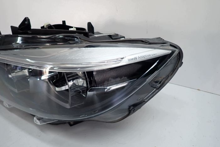BMW M3 M4 LED ADAPTIVE LIFT 17- reflektor left light left 8738705-02