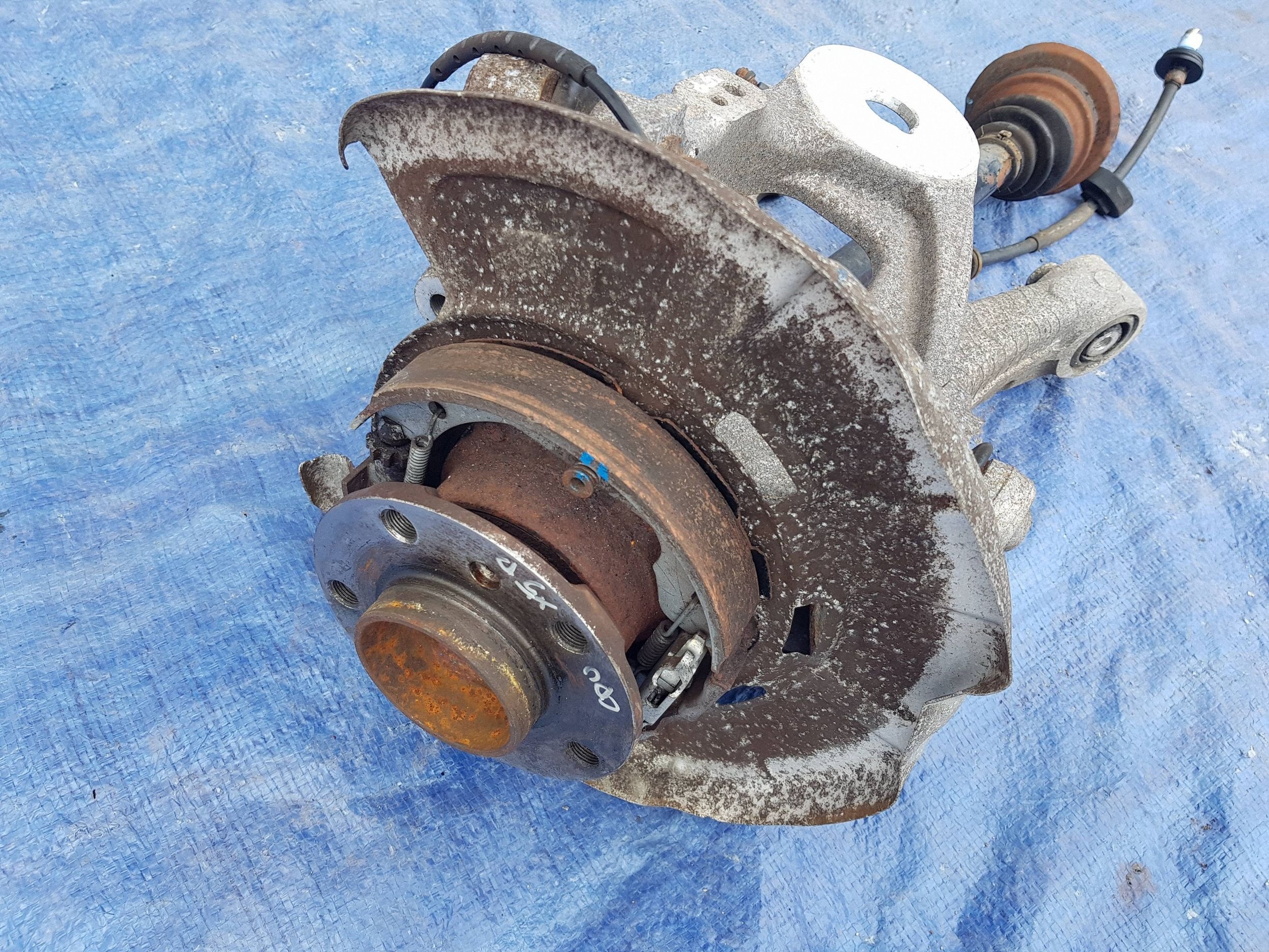 Axe moyeu Moyeu support broche Bras Arrière Arrière Bouche buse Droit BMW X5 E70