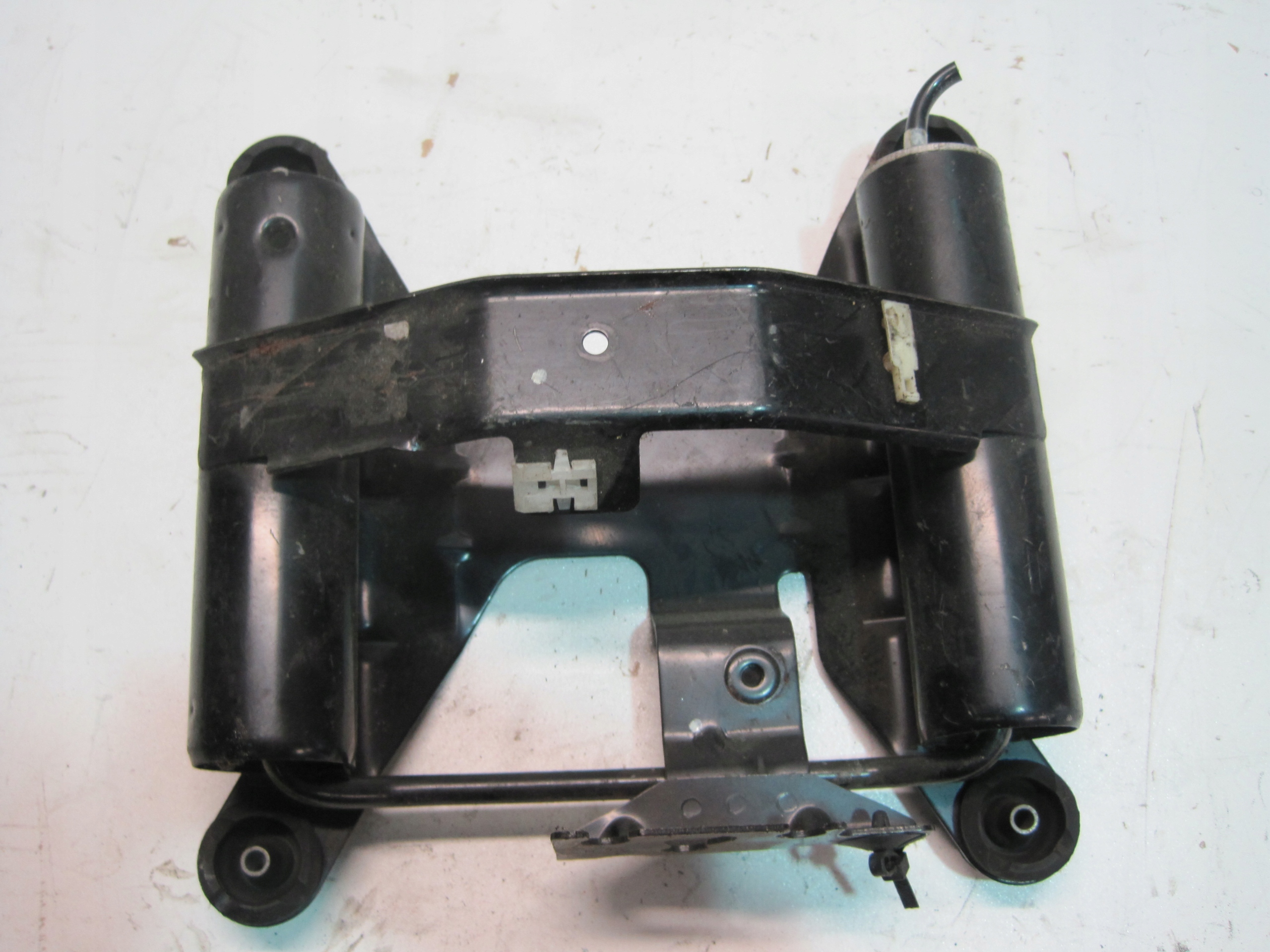 holder support pompy springing RANGE ROVER SPORT RQU500690