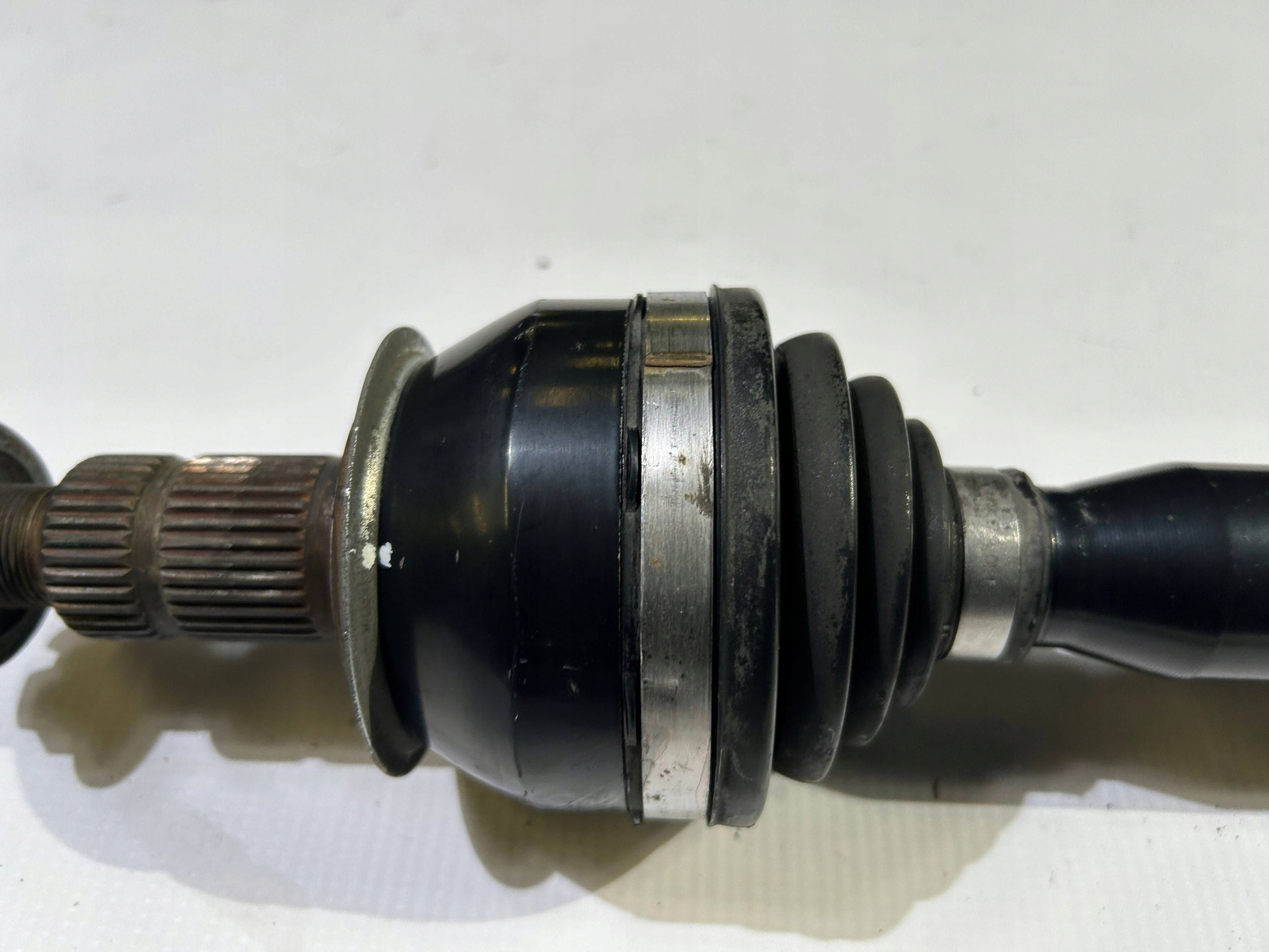 semi-axis right Chevrolet Camaro SS 6.2 v8 2009-2015
