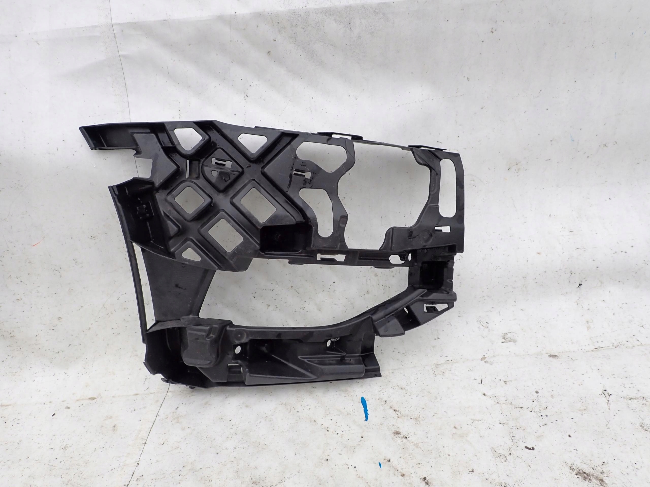 VW GOLF 7 VII 5G LIFT 16- bumper bracket right