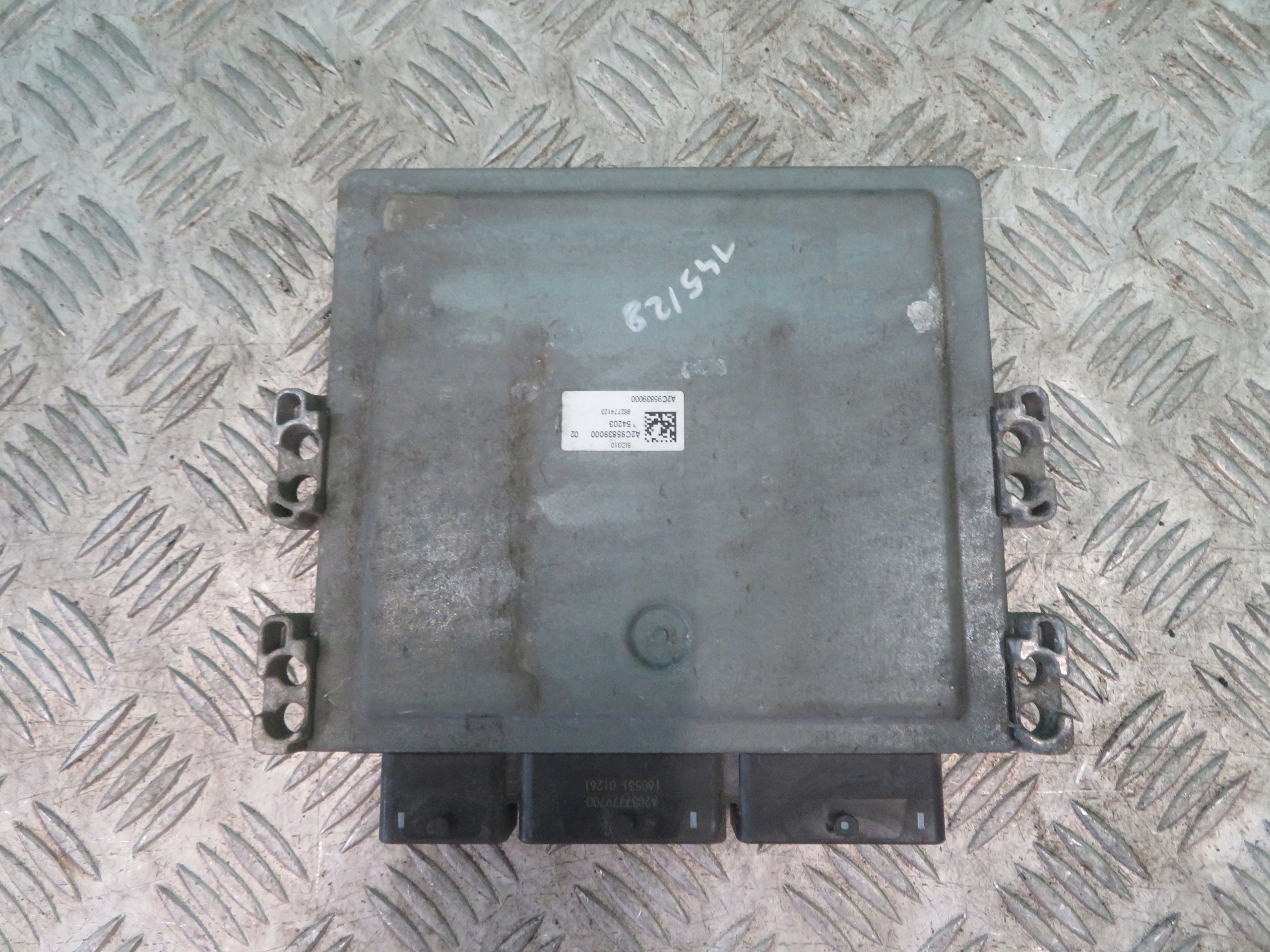computer control unit of the engine RENAULT MASTER 17R A2C11028100 237108788R