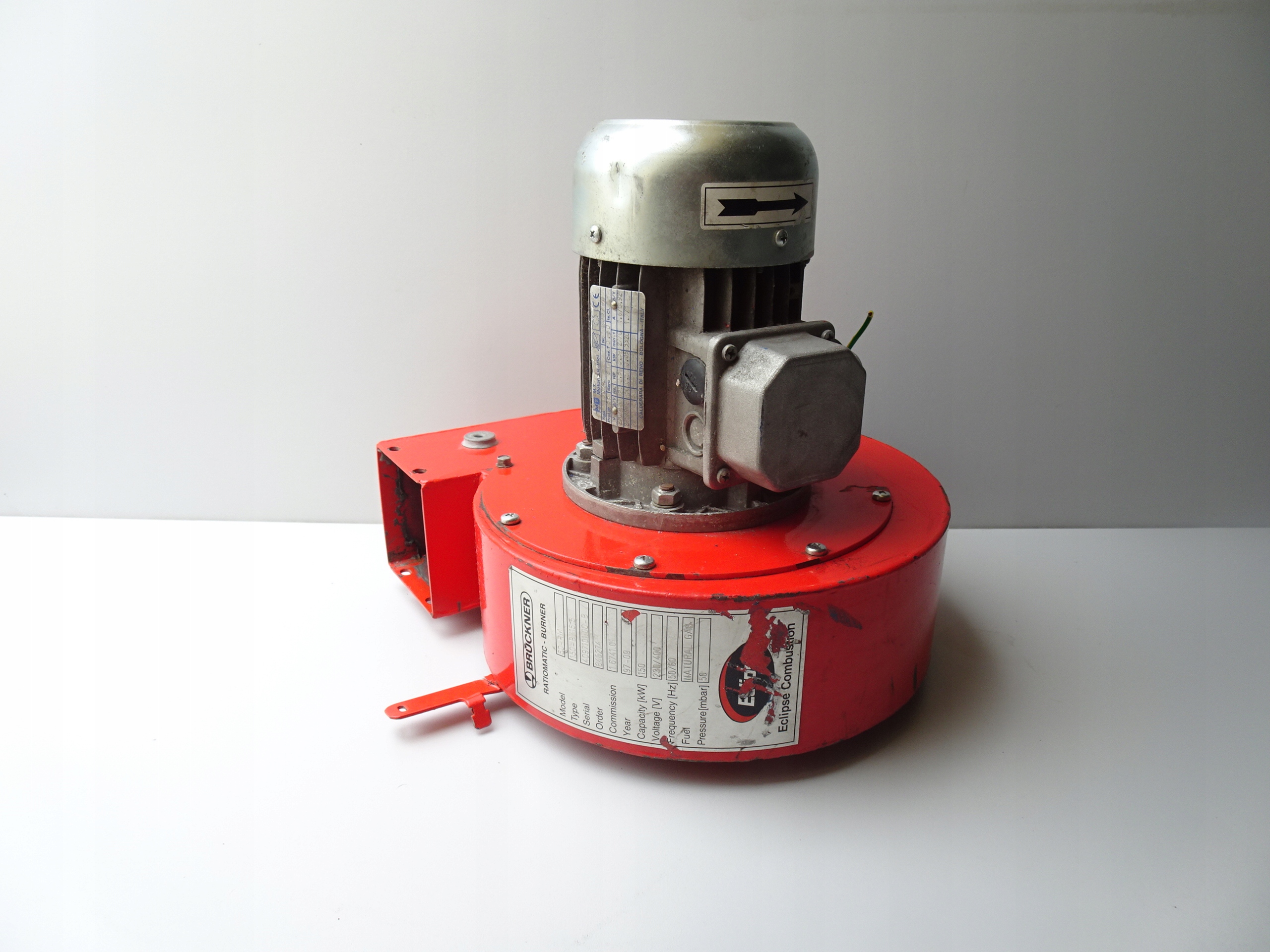 WENTYLATOR TURBINOWY DMUCHAWA 0.37KW 2800 OBROTÓW 250MM PALNIK BRUCKNER