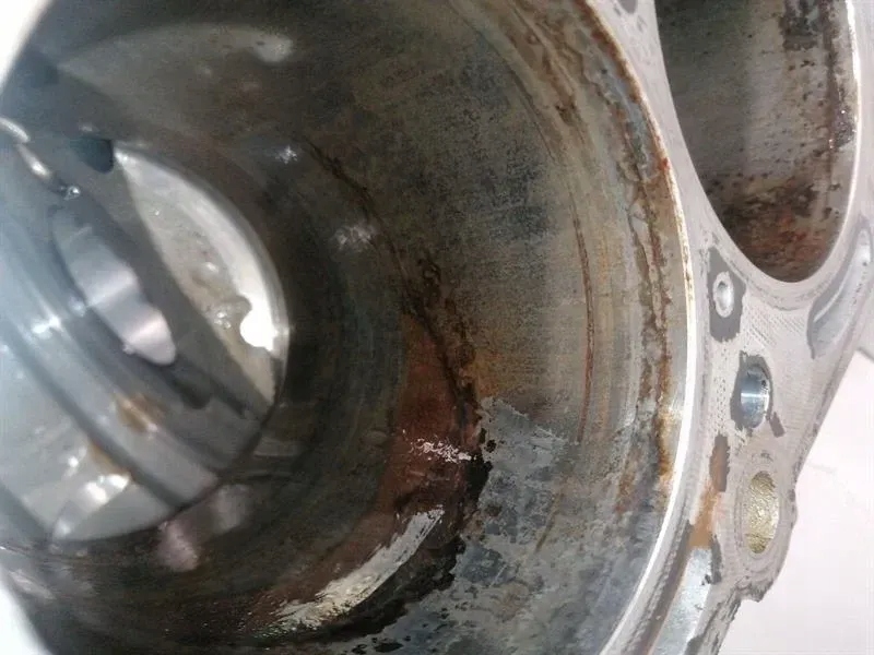 MERCEDES CLS63 M156 AMG W219 бензин A1560101505 156.983