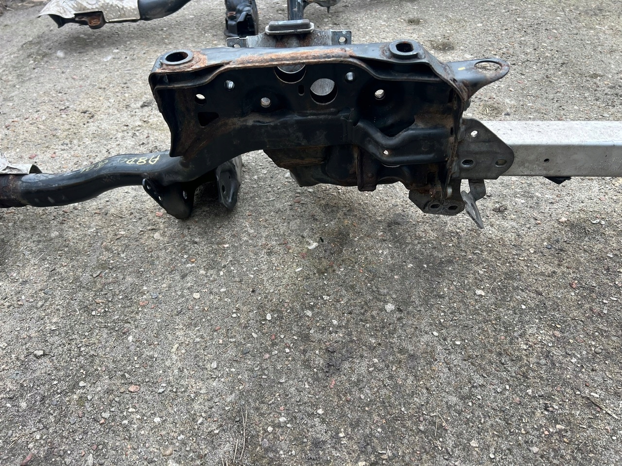 AUDI A8 D4 axle beam front subframe axle beam front 4H0399315AE