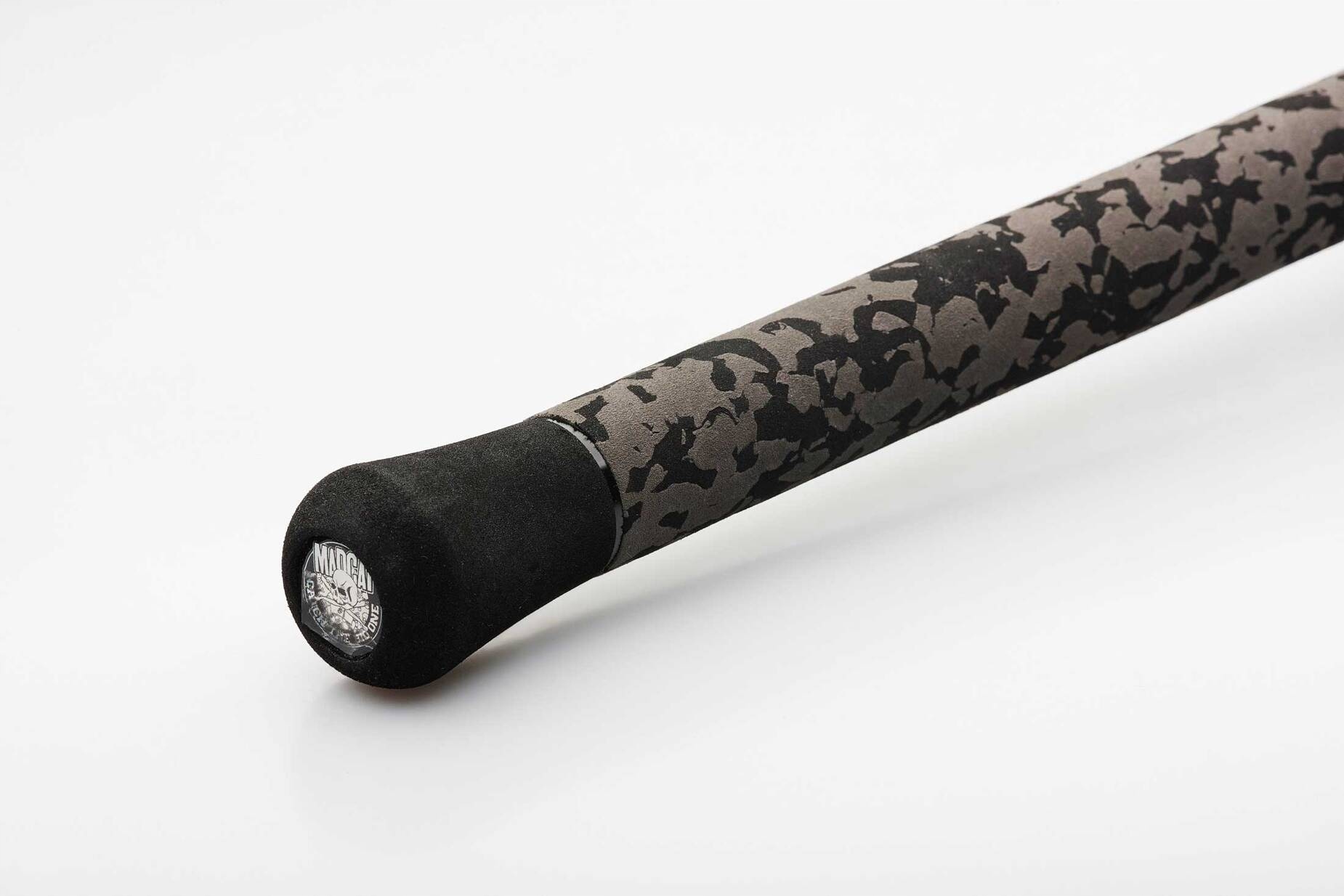 WĘDKA MADCAT WHITE CLONK TEASER 210/150-200g Konstrukcja wędki segmentowe