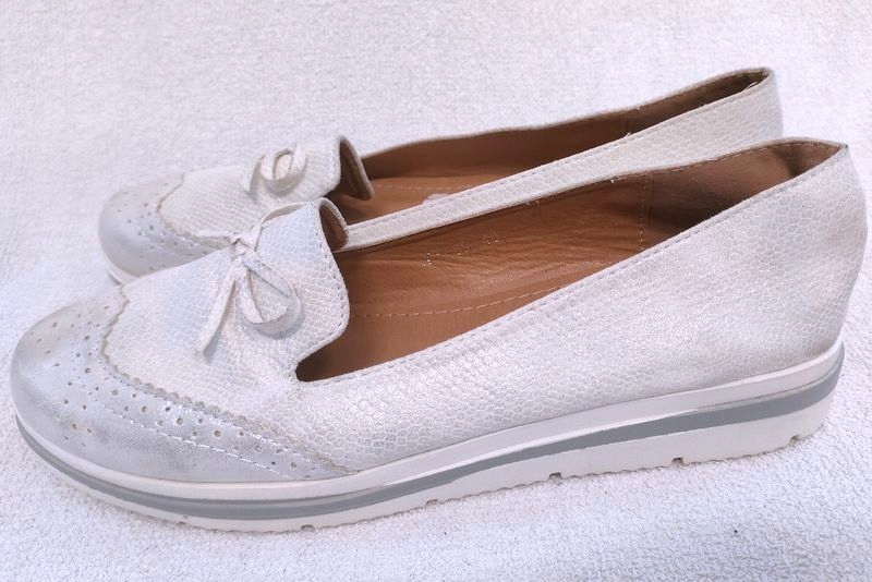 Buty damskie 40 białe mokasyny szare