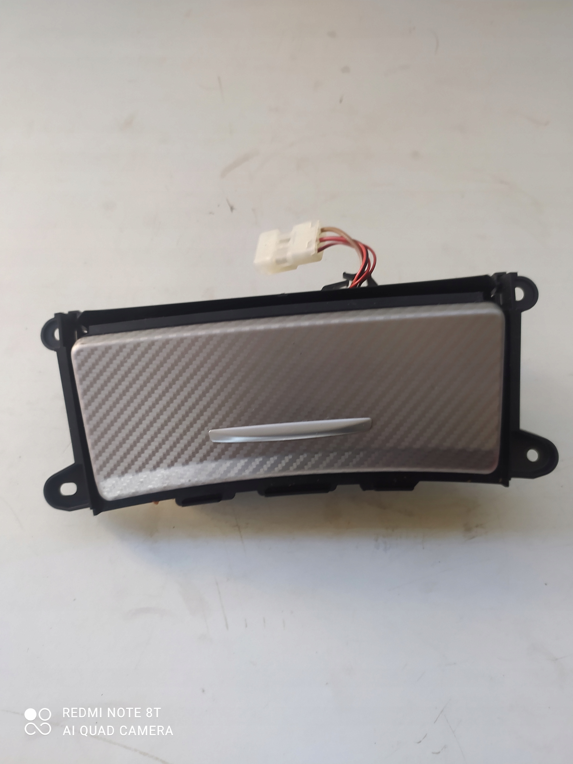 BMW E89 Z4 пепельница 9129243