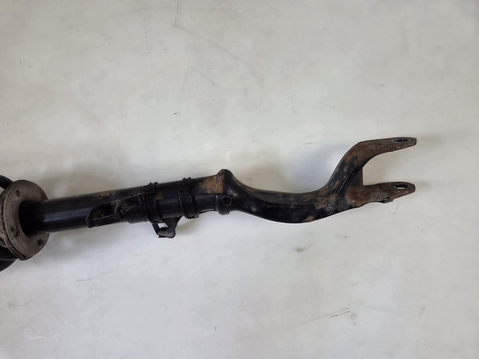 shock absorber left front 2.2 cdi MERCEDES GLC X253 C253 W253 A2533202766