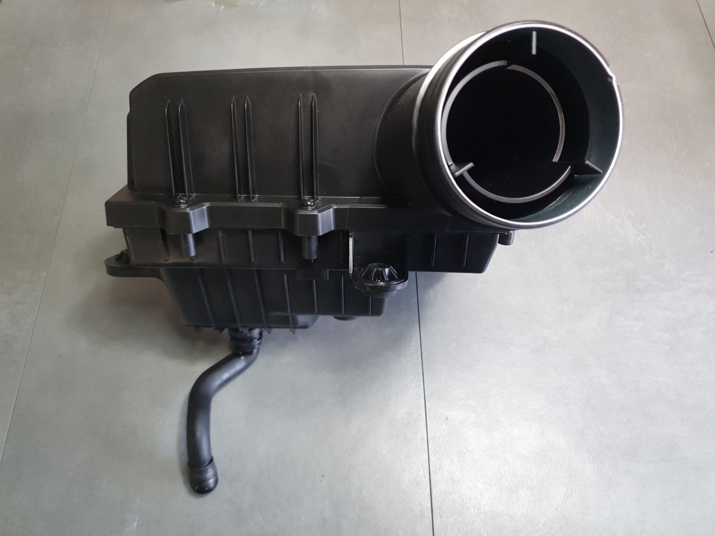 Audi A3 8Y 1.5 Gehäuse filter luft 5Q0129601CC