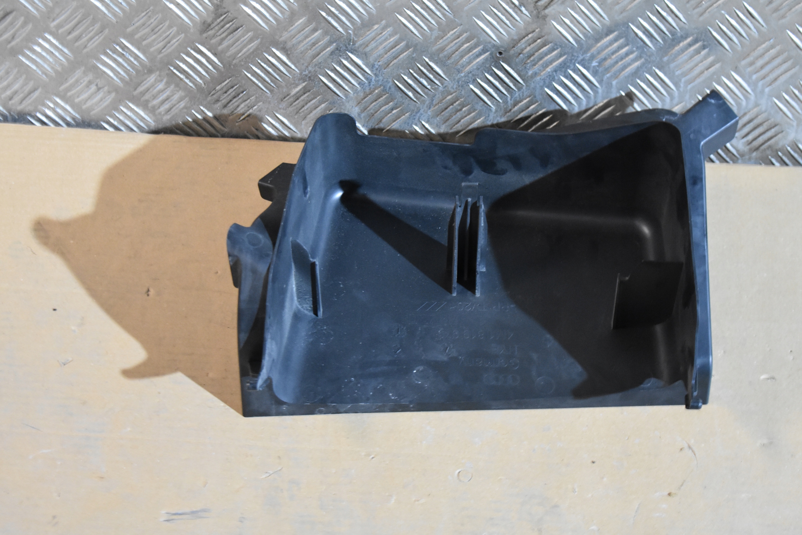 IDEALNA Blende Abdeckung RYNNIENKA AUDI PORSCHE 1