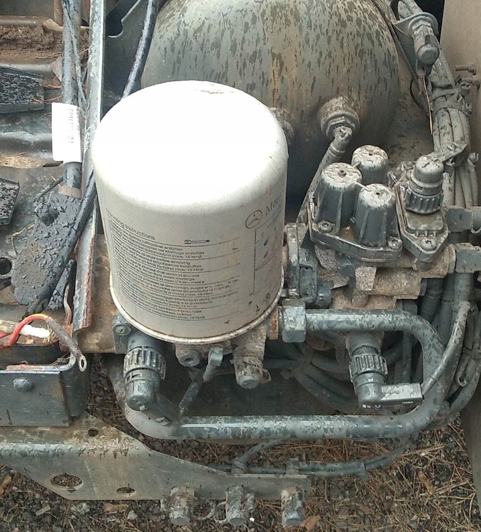 КЛАПАН ОСУШИТЕЛЬ ВОЗДУХА MERCEDES ACTROS