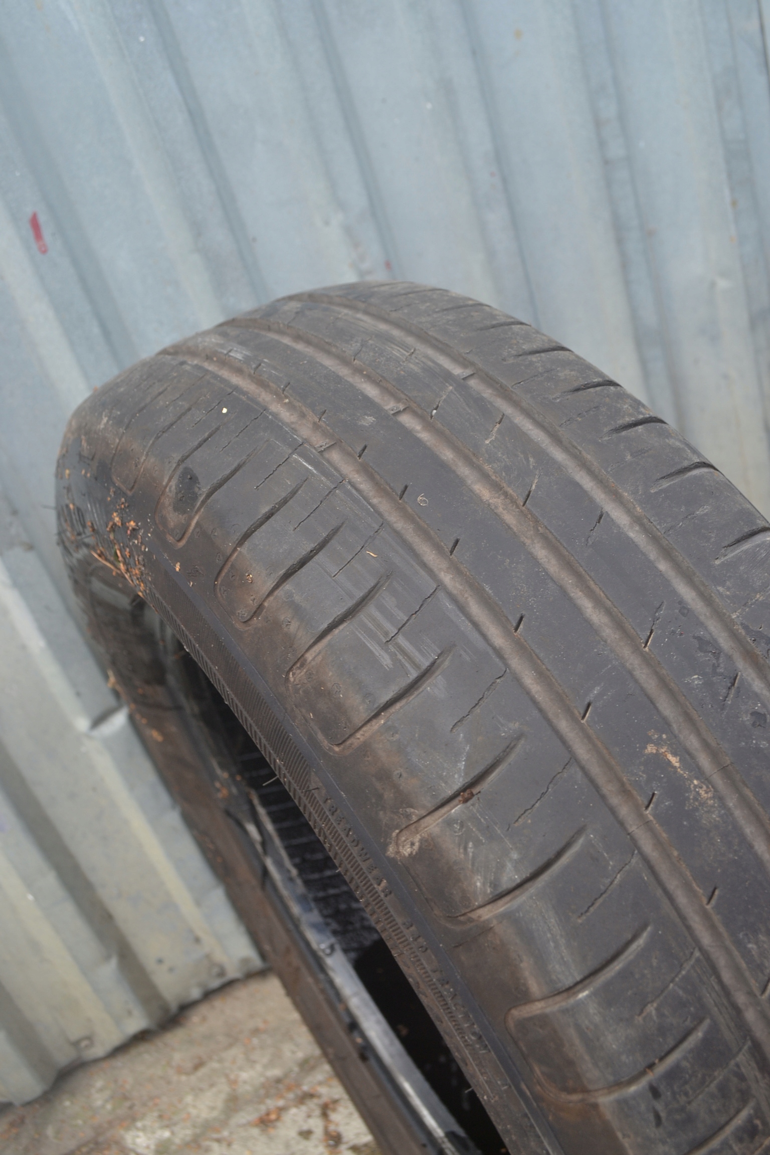 Goodyear Efficientgrip Performance 185/65R15 88 H