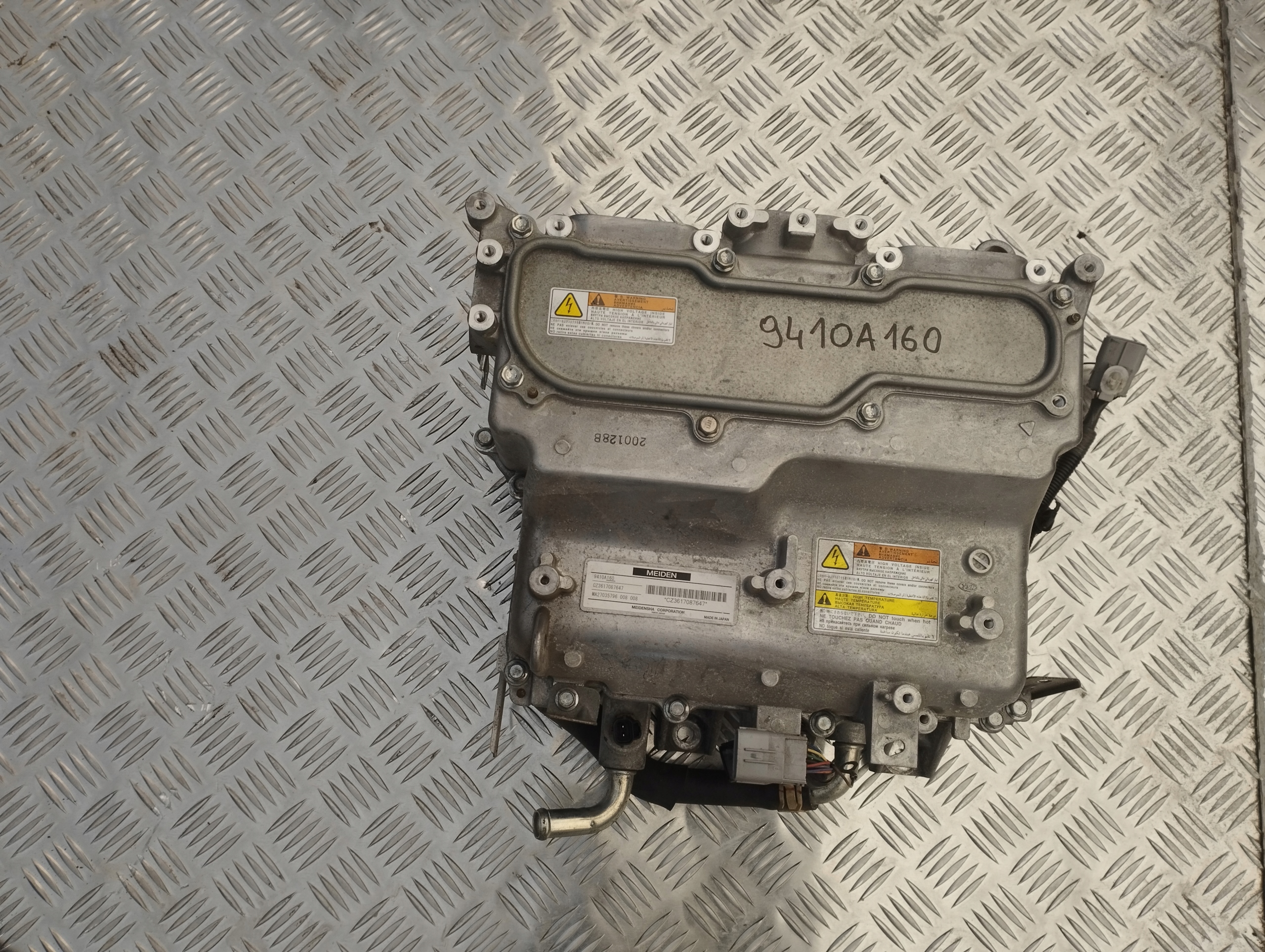 OUTLANDER III INWENTER WYSOKIEGO NAPIĘCIA 9410A160