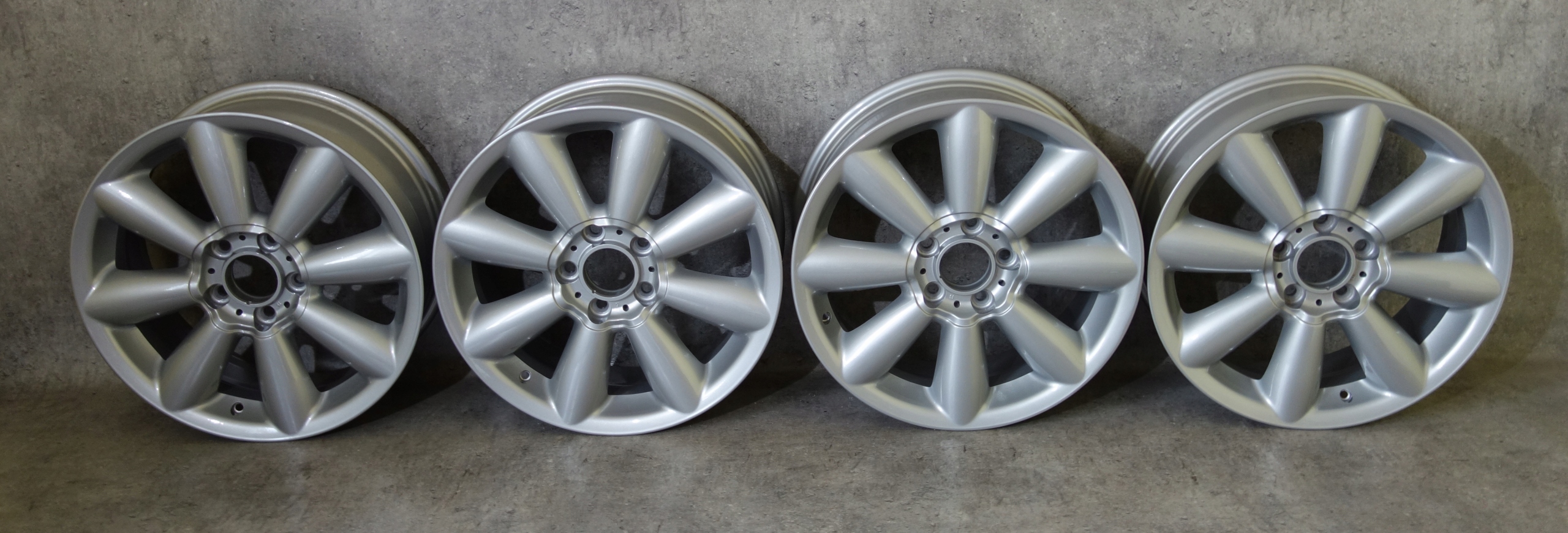 MINI COUNTRYMAN 18 ДЮЙМОВ 18