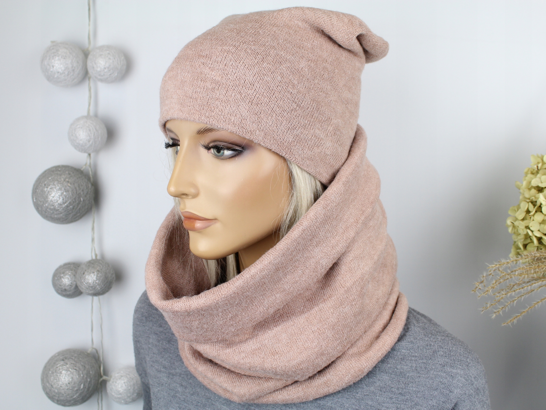 KOMPLET DAMSKI CZAPKA DAMSKA + KOMIN TUNEL CHUSTA