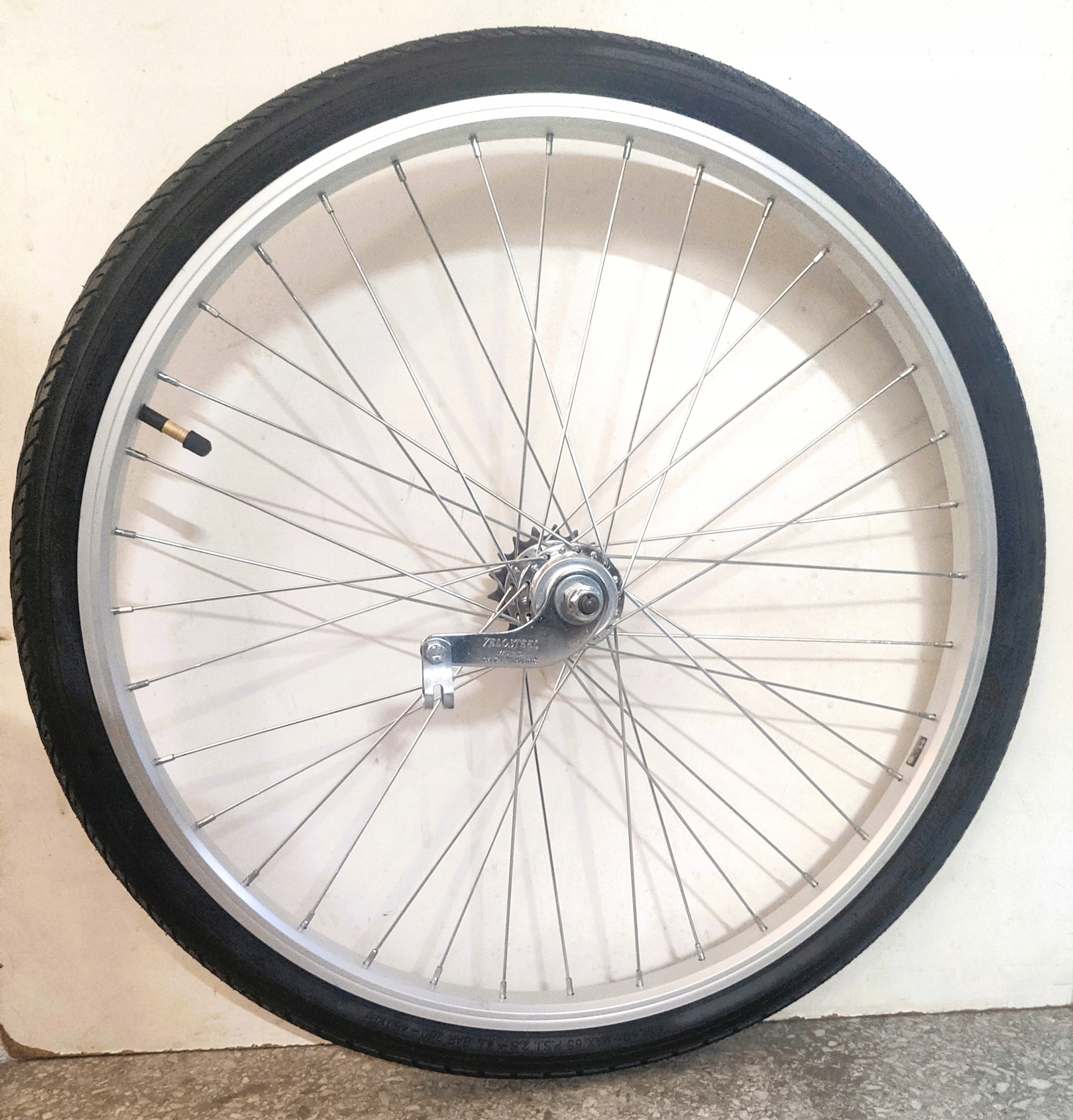 Kolečko 24 zadní torpedo s pneumatikami 24x1,75, např. pro skládací soupravu typu Jubilat Agat