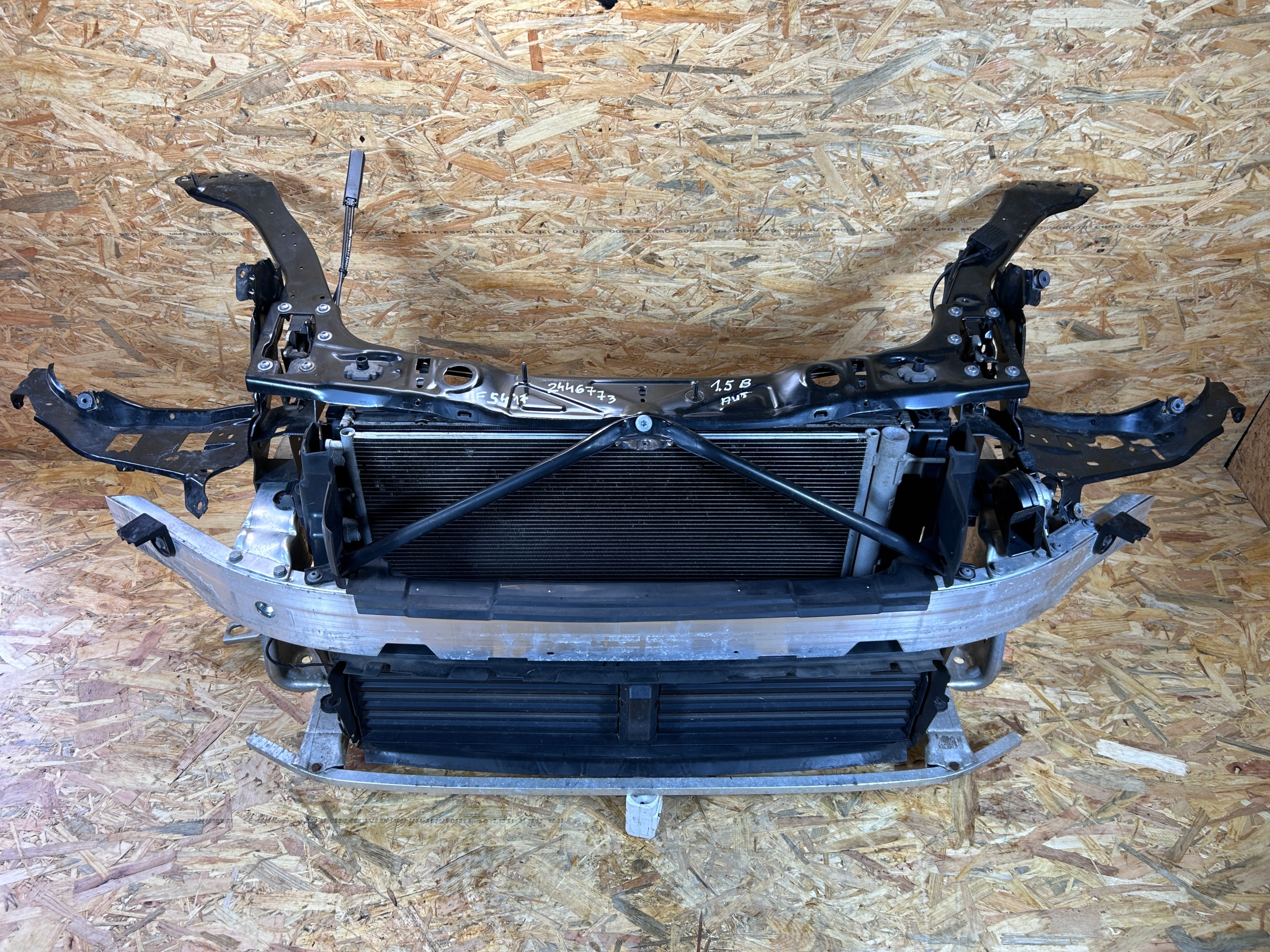 PAS PRZEDNI WZMOCNIENIE BELKA CHŁODNICE MINI CLUBMAN F54 1.5 BENZYNA